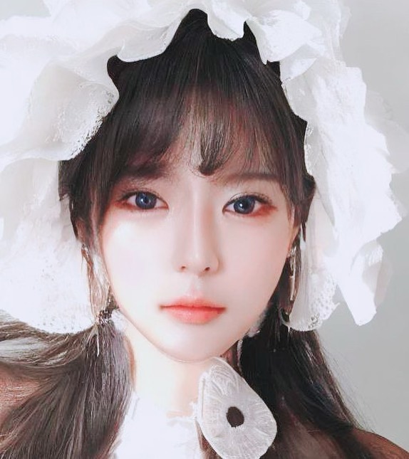 그래.
어제가 내 생일이었어🎂