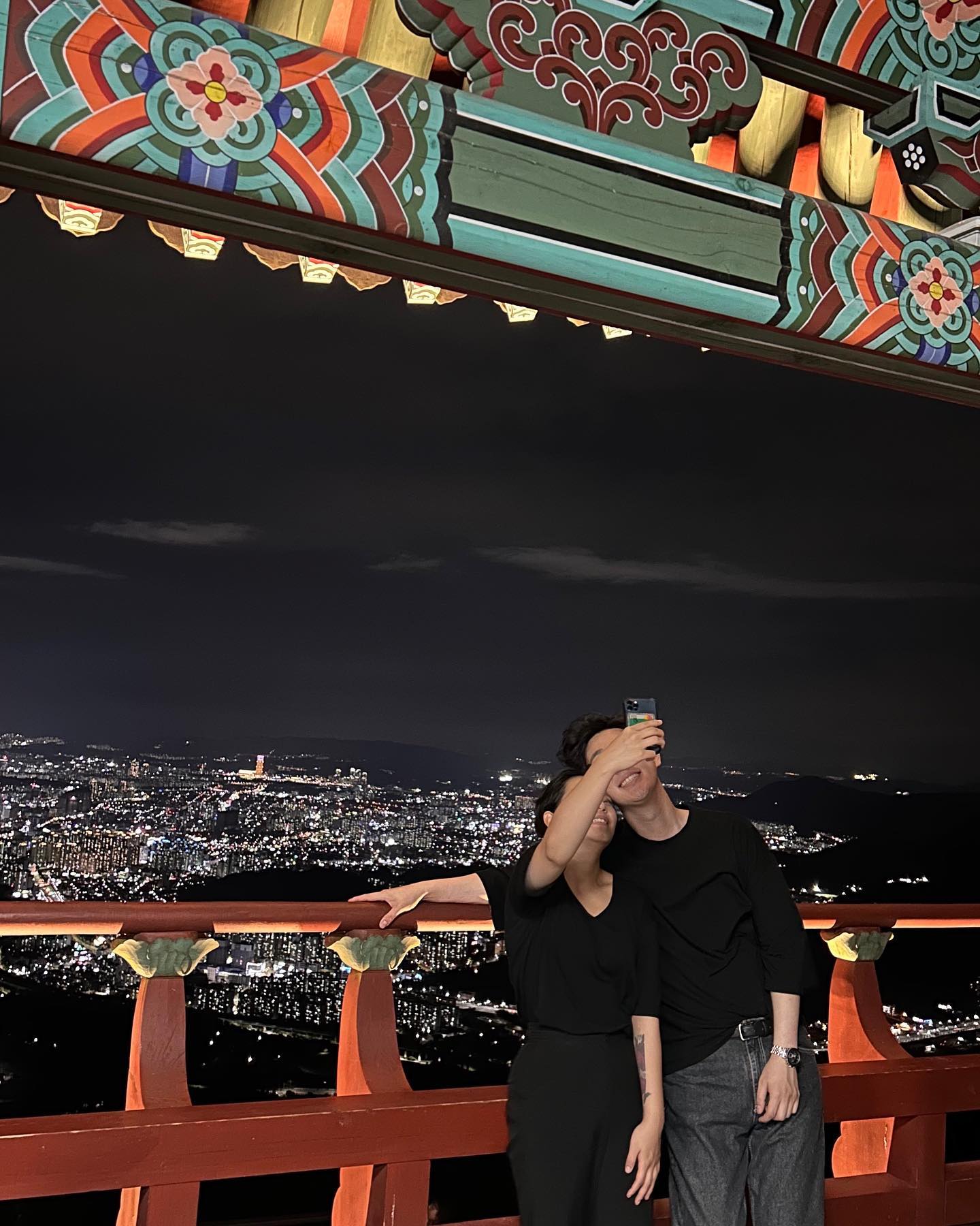 이제야 올리는 대전여행
성공적..❣️

야경보러가서 바람과 빗방울과의 싸움이였으나 이기고 왔다 😝