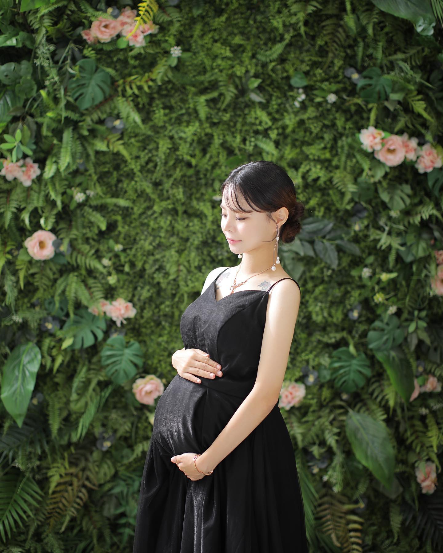 두번째 컨셉 ➿🌿

.

#둘째 #만삭사진 #만삭촬영