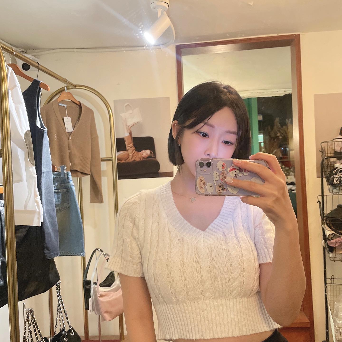 단발로돌아왓쟌앙🩵

#단발 #일상 #셀피 #거울셀카 #데일리 #셀카 #칼단발
