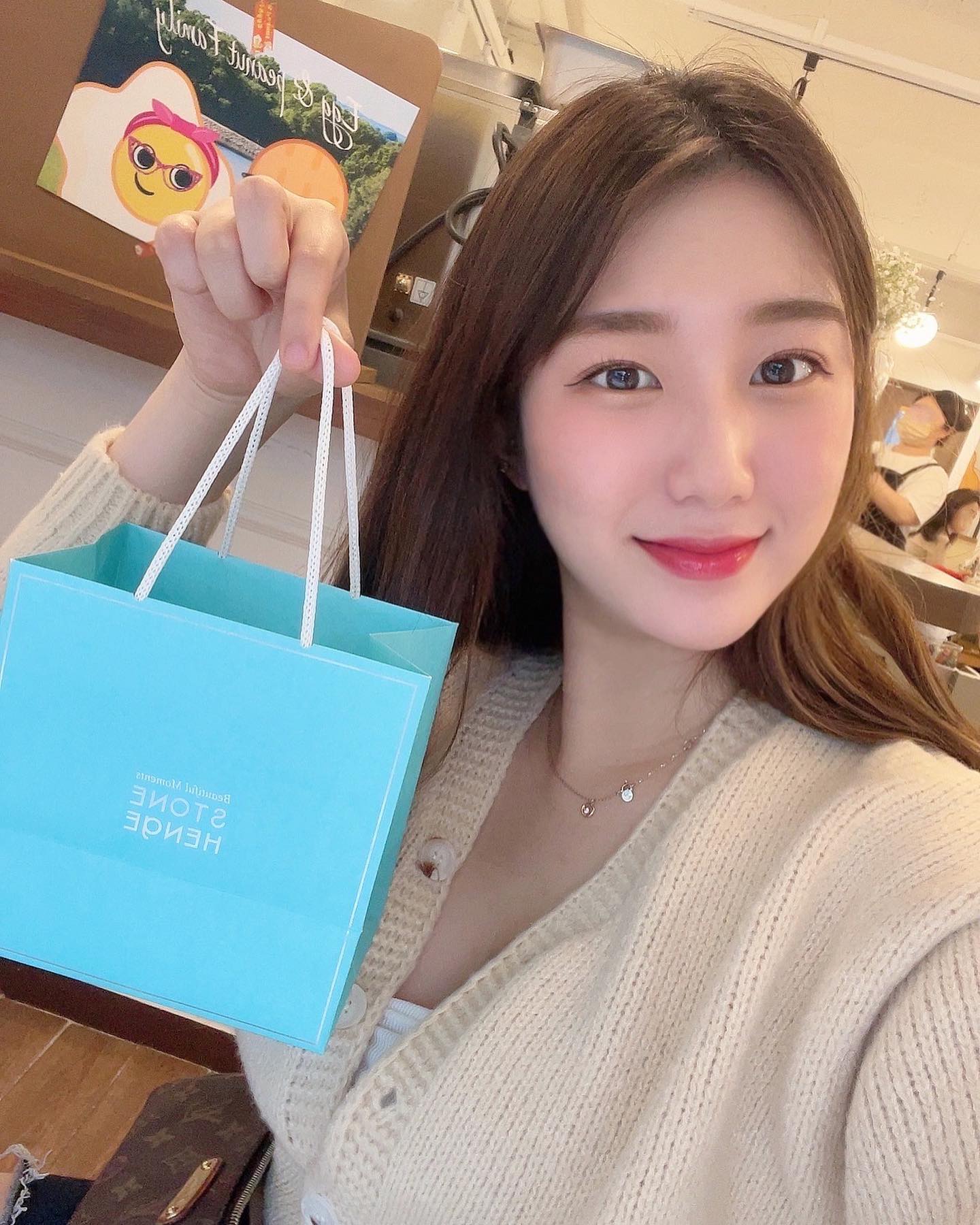 생일사진 뒷북 😛
세비니가 선물해준 목걸이랑 ~~