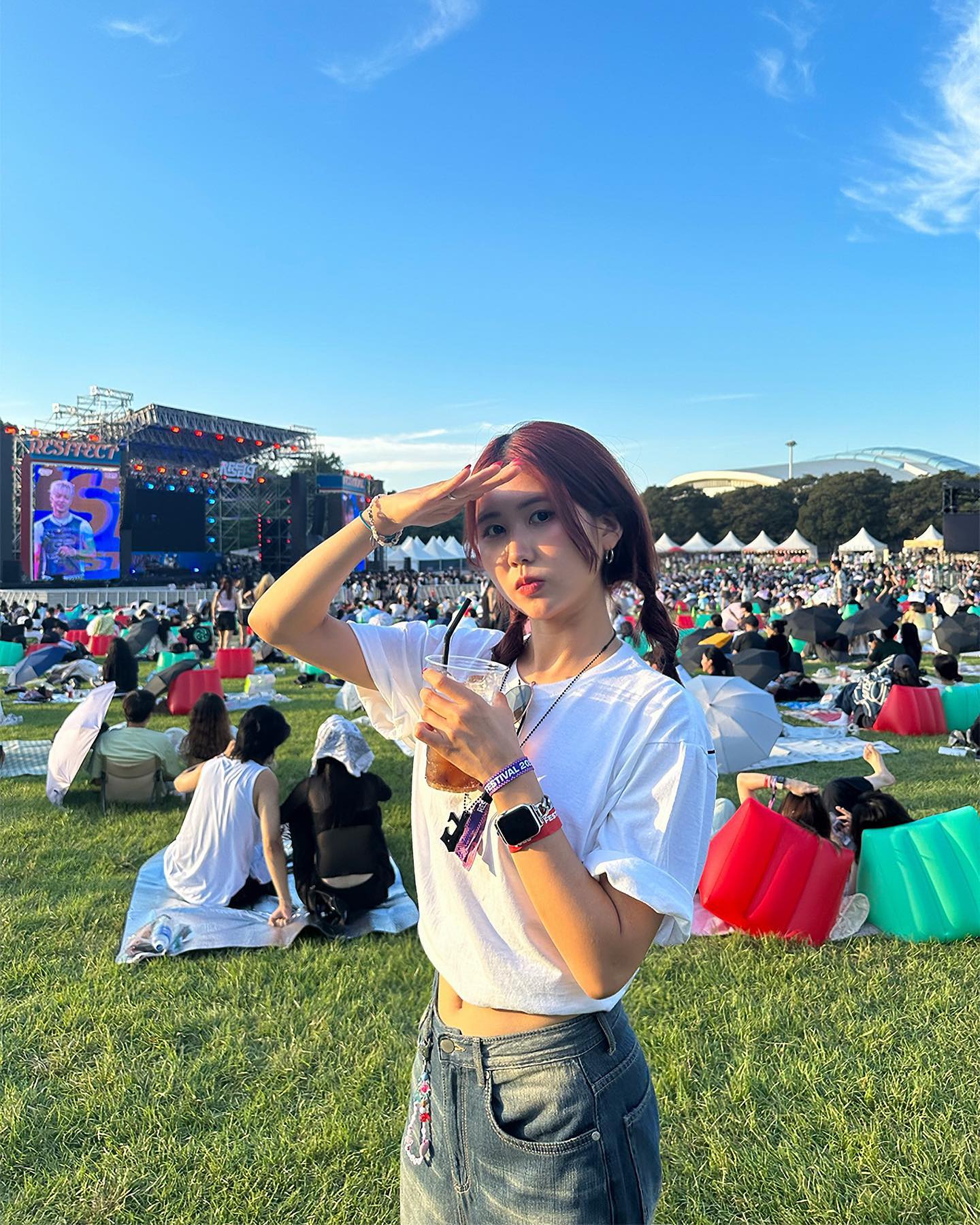 페스티벌 뒷북..🤍
더워죽어도 무조건 서서 봐야됨