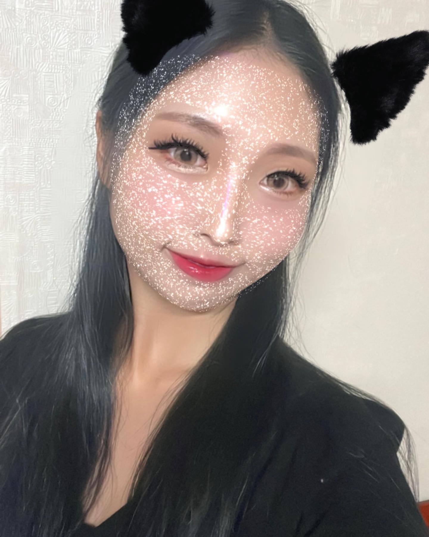 반묶음 어때??

도-전 해봤댜😎

#날씨 #날씨좋음 #머리 #반묶음 #처음 #어때요❓