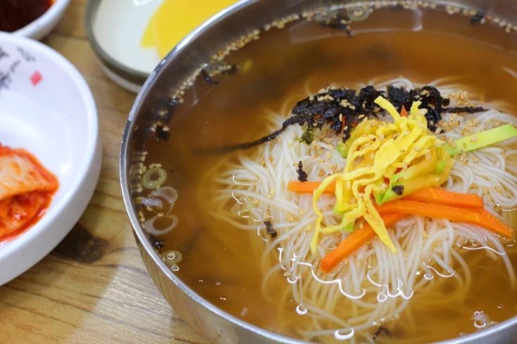 국물이 시원한 #잔치국수맛집 
#비빔국수 도 맛난
#천안맛집 #산마루잔치국수

가격도 착하고
가족외식 하기도 좋은곳 🍜

#존맛 #먹스타 #맛스타그램 #천안맛집추천 #천안잔치국수 #신계리맛집 #천안음식점 #만두 #천안국수 #천안비빔국수 #목천읍맛집 #국수맛집 #푸드 #instagood #instafood #fff #선팔하면맞팔 #jm