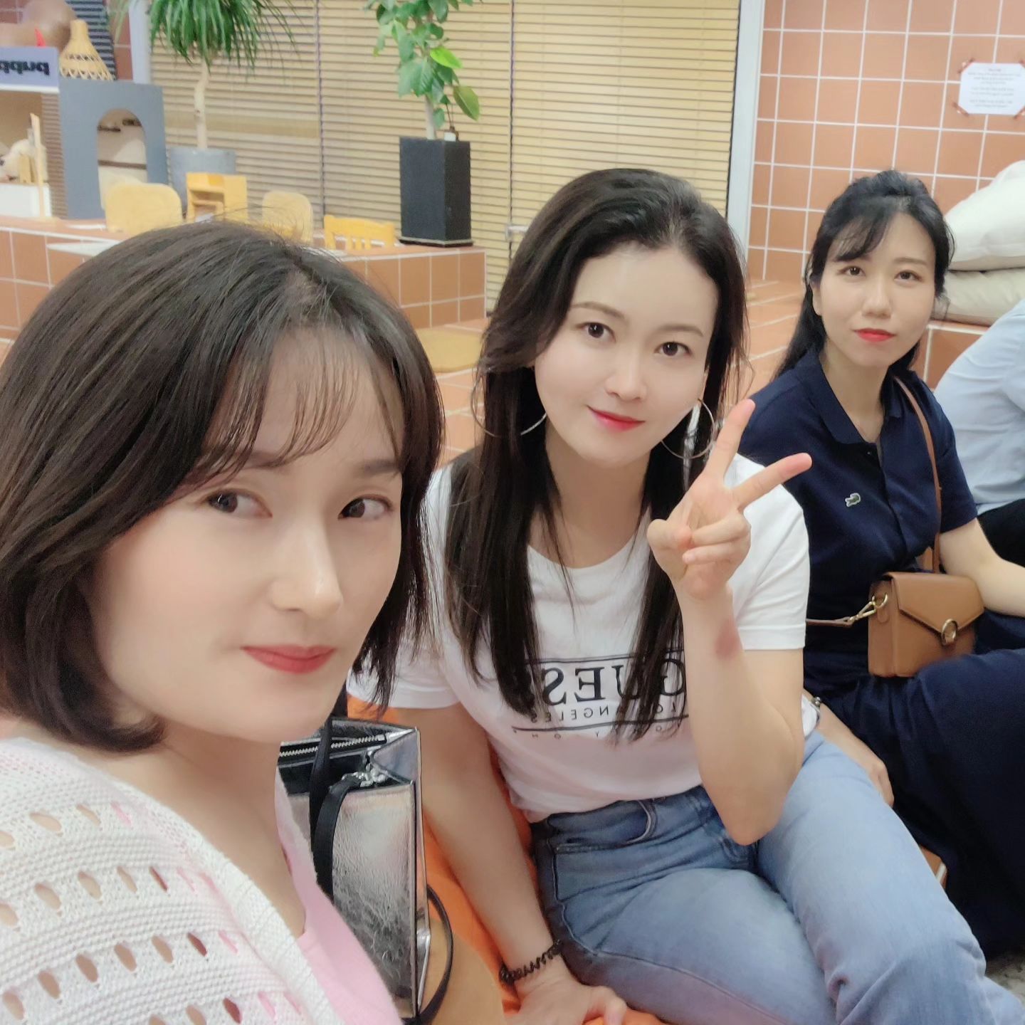 #여자들끼리데이트#수다타임☕️ #hangoutwithfriends#chattingwithfriends
