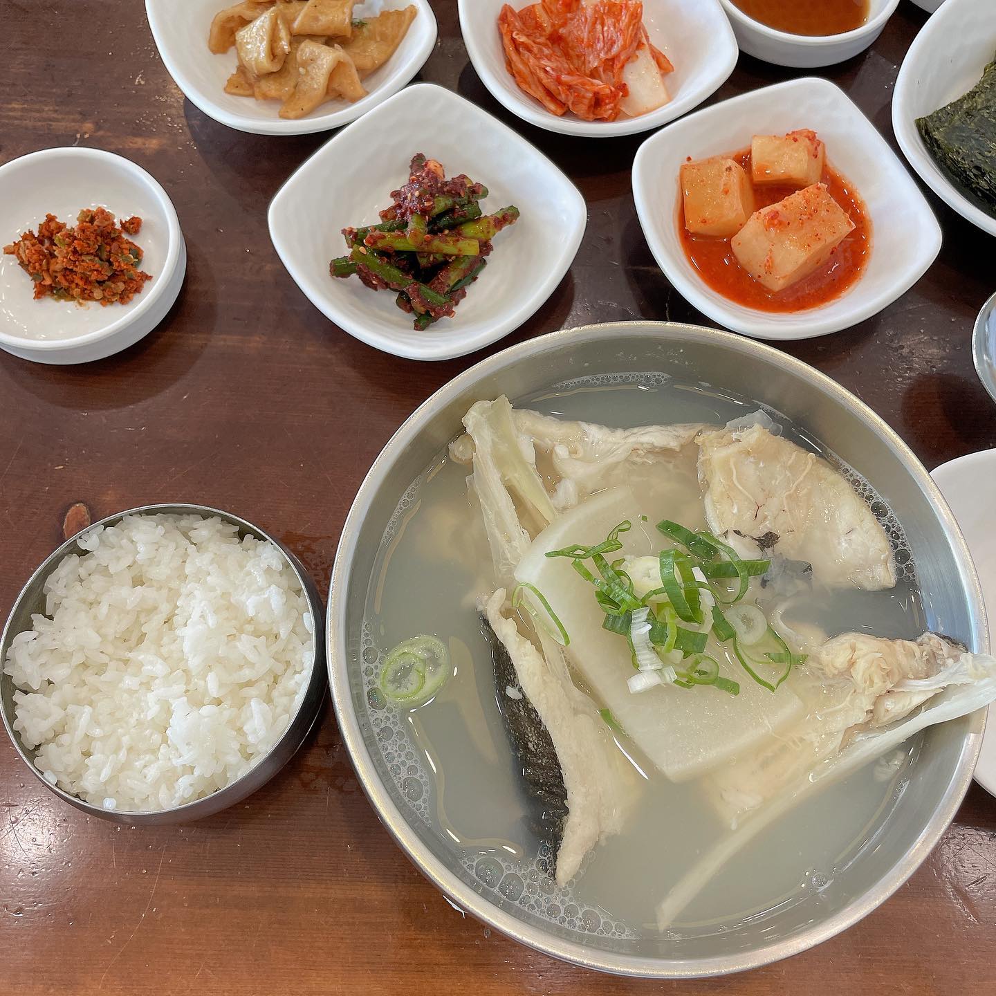 부산의 막날 먹부림🍴
마지막까지 야무졌다👍🏻
#속시원해대구탕 
#푸르티푸르타 
#와사비꼬막정식 
#삼촌호떡 #계란호떡