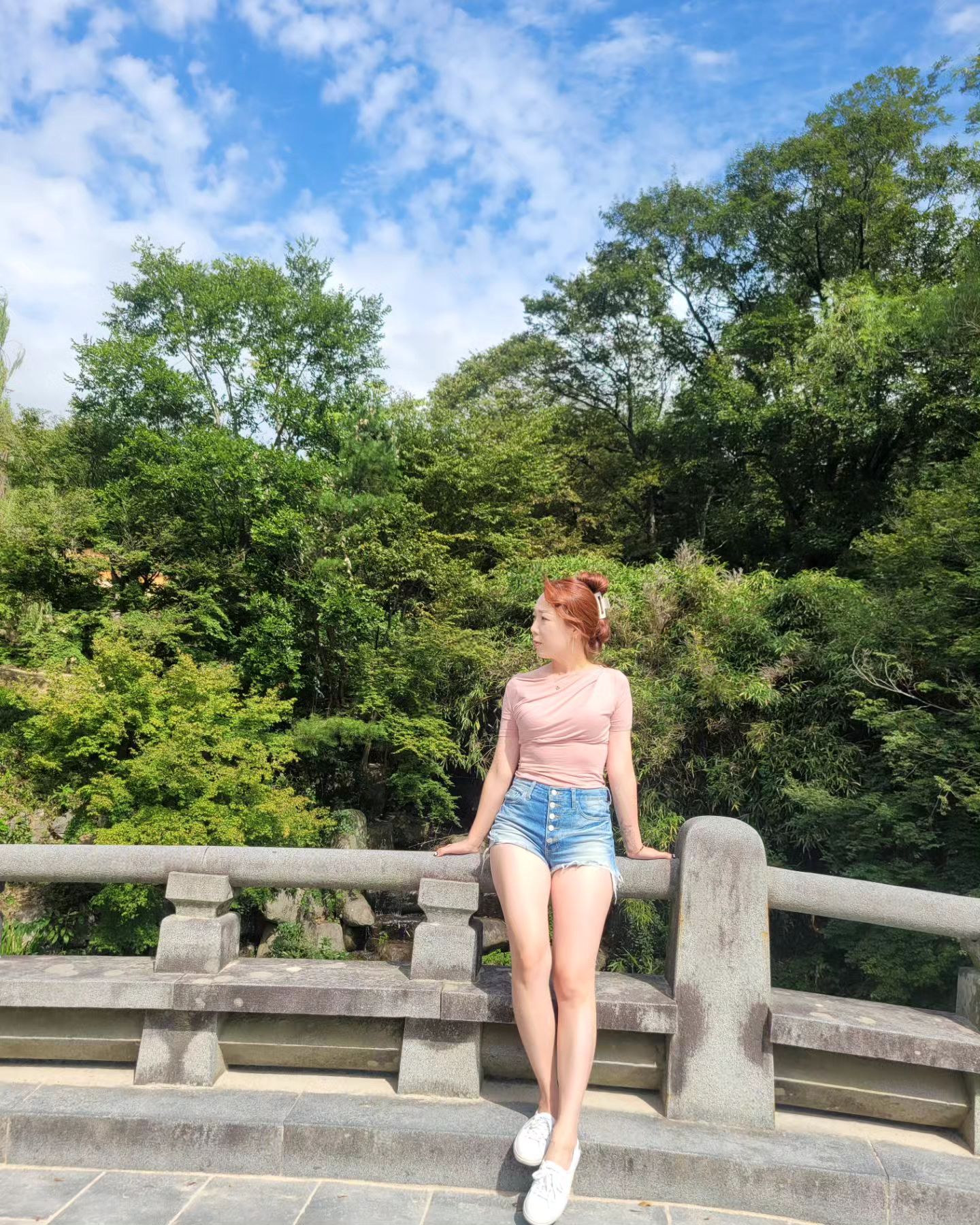 #in경주 #여름과가을사이
.
.
#주말나드리🚗 #모녀스타그램 #잼미니 #날씨조타
#불국사 #경주가볼만한곳