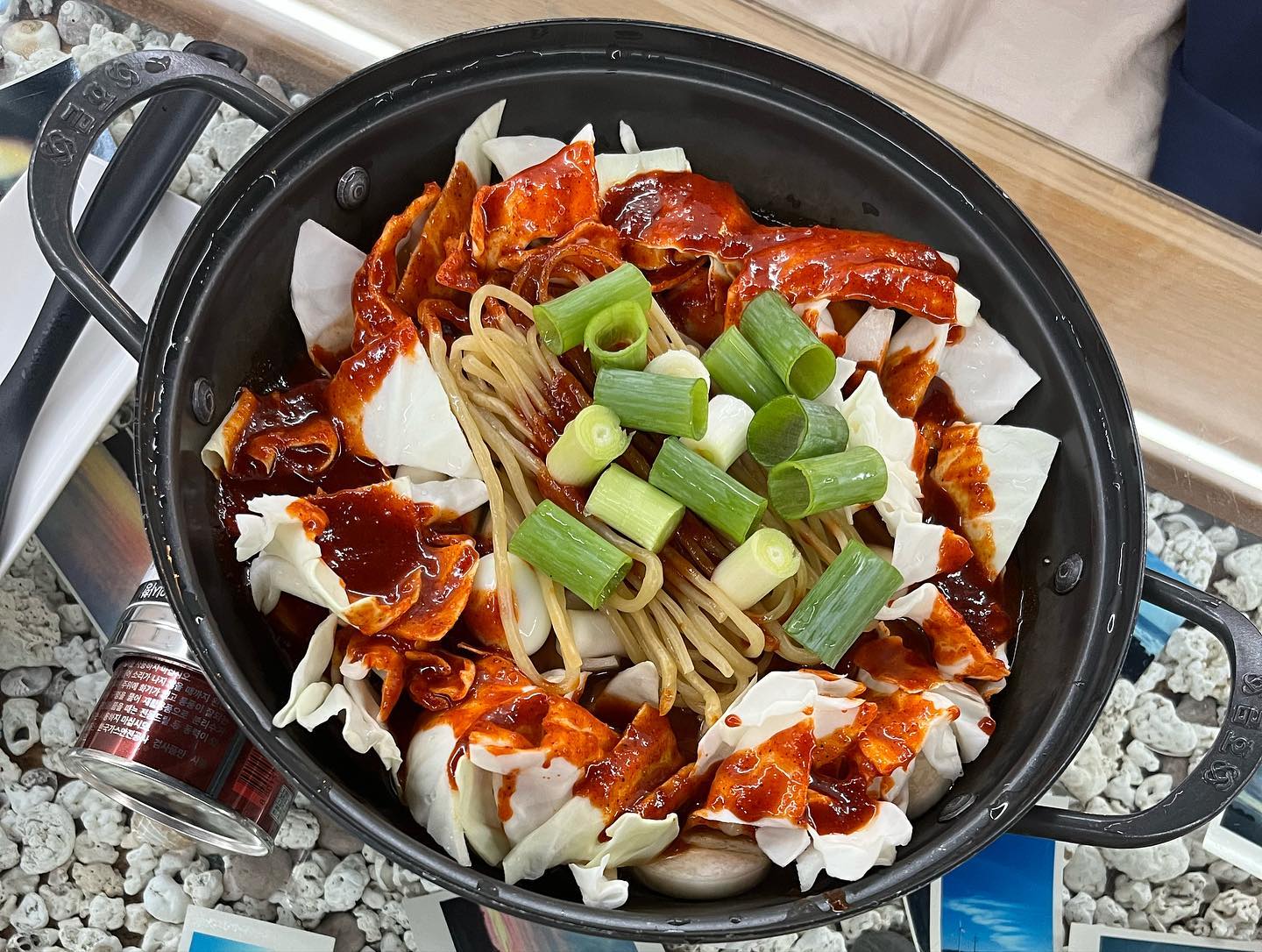 #즉석떡볶이 #제주어딘가 #원테이블식당 #튀김맛집 #롱김밥  #집떡볶이 #당면사리 #필수 #친구랑