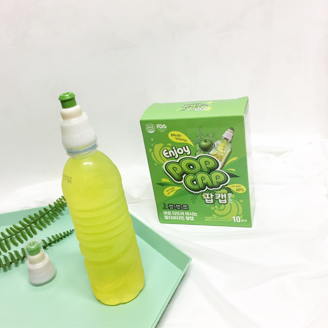 Smiley Eunice on Instagram: “요즘 맛있게 마시고 있는 #팝캡 #멀티비타민 🍋 생수병에 팝캡 끼우고 비타민 액상 터트려준 다음 쉐킷쉐킷 한 다음에 마시면 너무 맛있는 #비타민음료 로 변해요. 팝캡 하루 1개면 우리 몸에 필요한 8가지 비타민을 채울 수 있다고 ! 무설탕, 무색소,…”