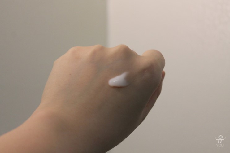 히알루론산 수분 에센스 크림 < 낫포유 딥워터모이스처로션 >