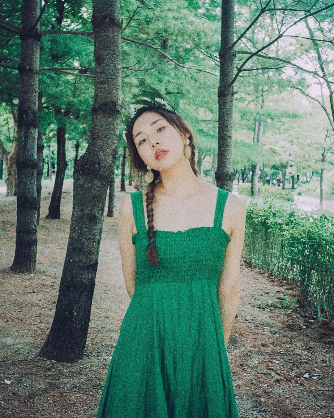 초희 • freelance model on Instagram: “풀냄새 가득
내땀냄새도 가득(*´-`)
-
@hwa21_”
