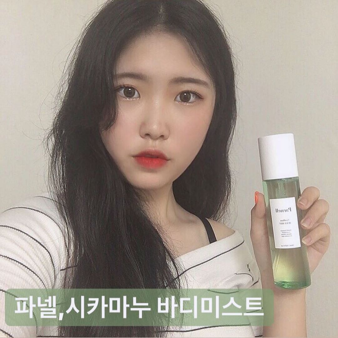박은진 on Instagram: “🌟파넬,시카마누 바디미스트🌟 -등드름/ 가드름 전용 바디 미스트 -정제수 대신 병풀수로 유효성분 UP! -주요 성분 : 시카(병풀), 마누카꿀(마누카꿀추출물) (*마누카꿀추출물: 뉴질랜드 마누카 나무 꽃에서 추출한 꿀로, 천연 향균제라 불릴 정도로…”