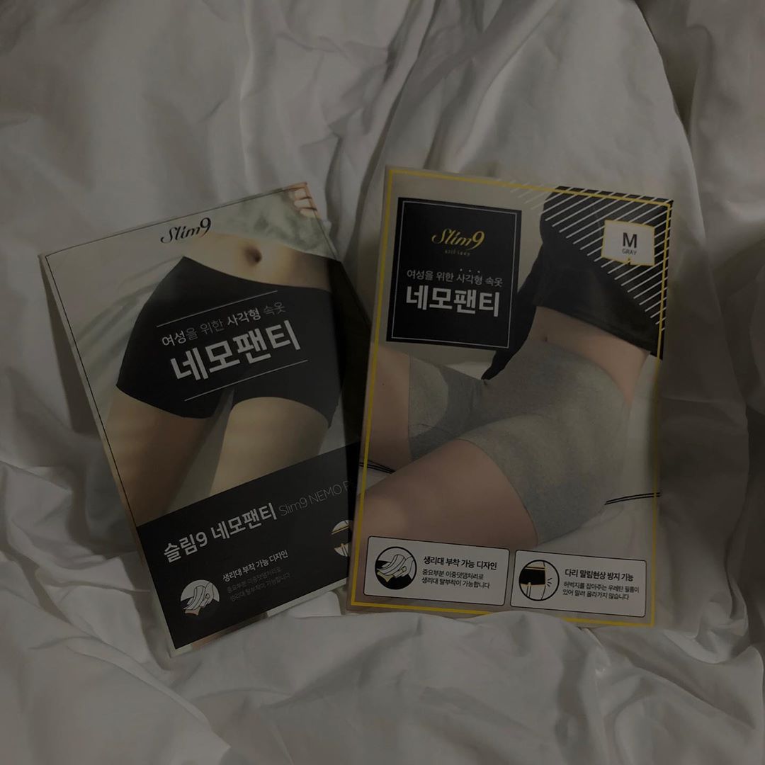 전수민 on Instagram: “역시 레깅스엔 네모팬티 😛 라인 비침현상 • 밀림현상 심지어는 Y존 민망함 까지 잡아 주기 때문에 짱 짱 추천해요 👏🏻 속옷이 이렇게 편해야 정상이지 😉 (사진 참고 3,4 일반 무봉제 노라인 속옷 착용 5 네모팬티 착용 - 윗 옷을 넣어입은 표시…”