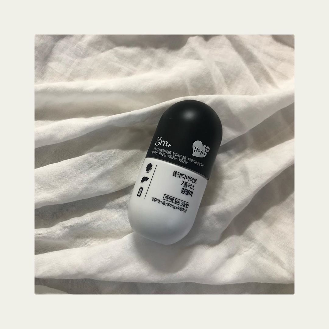 🌈까논밤톨 ఇ 쥬쥬네🦄 on Instagram: “. 쥬쥬아범 나한테 고마워해라 : grn+검정이 . 쥬쥬아범은 요즘 저한테 같이 다이어트하자고😡😡🔥🔥 꼬시고 있는데요 (^_^;;) 저도 하고 싶습니다만.. (쉅지 않네요🔥) . (뭔 바람이 불었는지) 요즘 운동을 엄청 열심히 하길래 준비해준…”