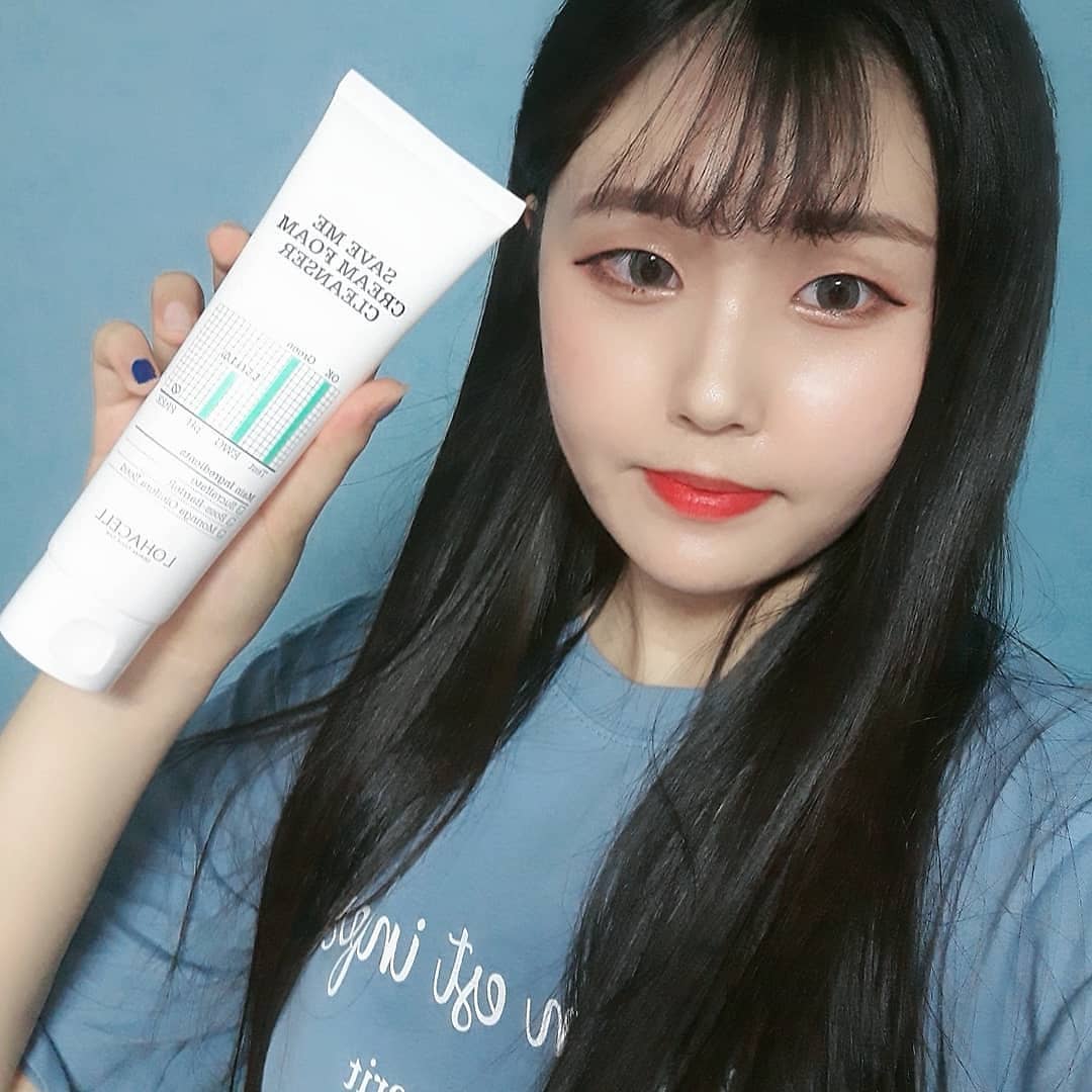 또옹이 on Instagram: “🌿세이브 미 크림 폼 클렌저🌿 ✔미세먼지 세정력 인증된 제품이라 깨끗하게 세안가능 ✔피부 데미지 케어와 진정작용을 돕는 효능성분을 가진 수크랄페이트 함유😊 ✔정수 기능과 안티 더스트 기능으로 미세먼지를 필터링해주는 모링가 함유😊 ✔쫀쫀하고 잘…”