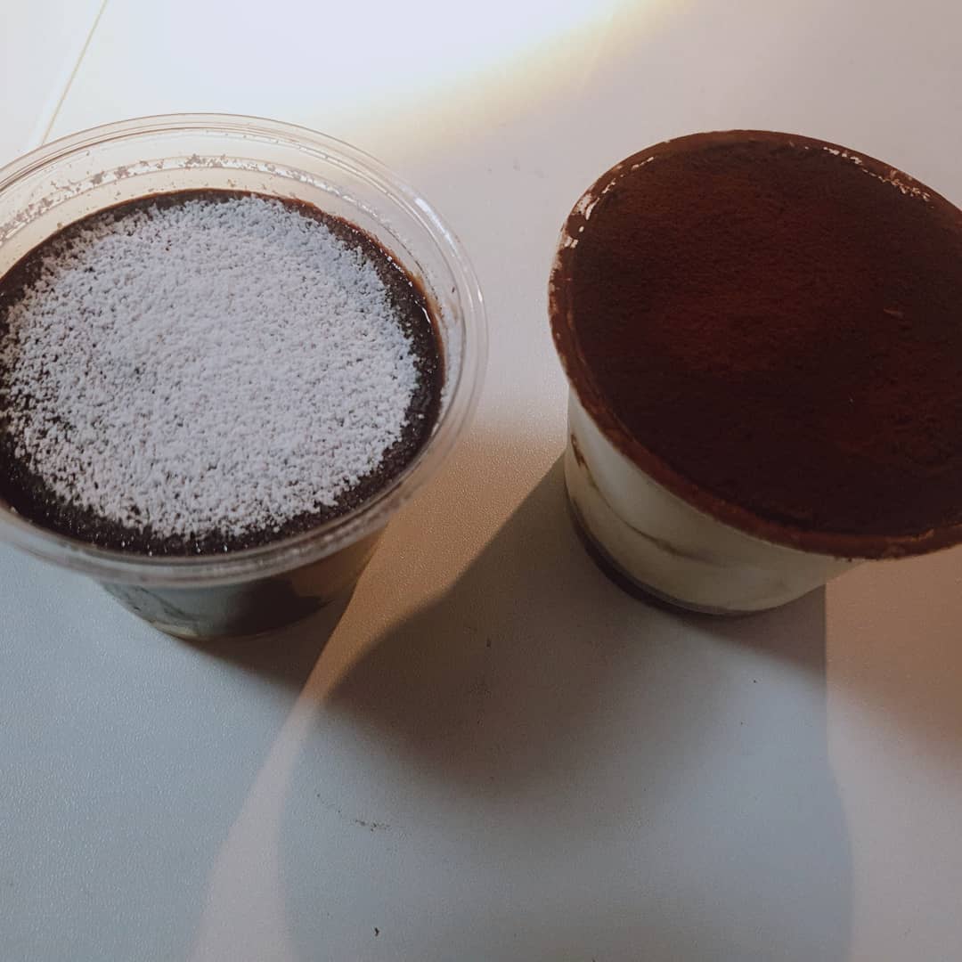 발렌타인 준비🎀🍫
뭔가 부족한 초코무스 티라미수
초콜릿은 언제 만들징

#베이킹팜 #발렌타인데이 #발렌타인데이선물
#맞팔 #선팔맞팔 #좋아요반사 #좋반