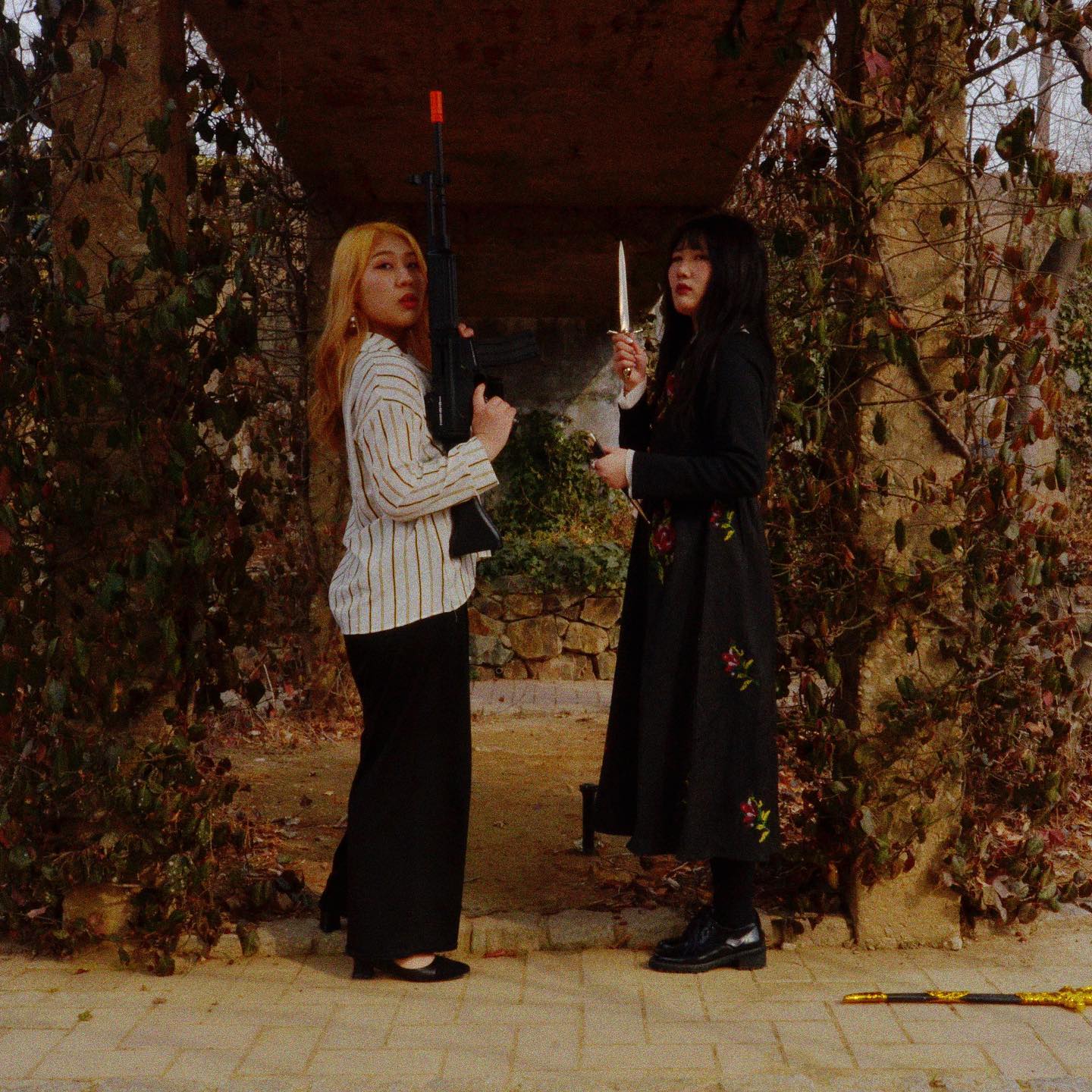 삶이 그린 죽음의 초상
.
.
3월 촬영 문의 받습니다
.
.
•••••
M. bin._.99 
its_me_imna 
P. mustache_cat_film