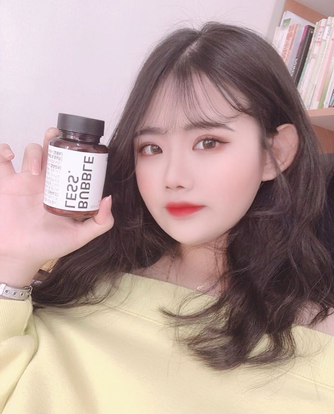서연주 🌹 on Instagram: “포도🍇향 철분제 덕분에 빈혈 극복 ✨ 평소 ‘빈혈’이 심하고, 매달 생리 하시는 ‘여성’분들 특히 추천합니다. ✨  물 없이 먹어도 되는 간편함으로 매일 꼭 챙겨먹는 약 ✨ 철분과 엽산이 함께 들어 있어 하루를 에너지 있게 시작  ღ’ᴗ’ღ ✨…”