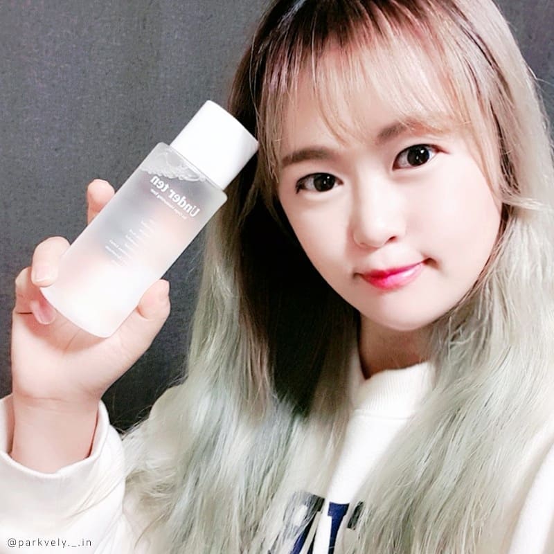 #바다포도토너 #속건조토너
⠀
▶️ 언더텐 바다포도 수분 토너
⠀
와디즈 펀딩 3일만에 1000% 돌파한
촉촉한 수분토너에요
⠀
10가지 이하의 최소 성분으로
만든 깨끗한 토너인만큼
피부의 부담감을 확 줄였고요 😙
⠀
약산성 스킨토너인건 물론
무향, 무색소, 무독성 토너라
안심하고 사용가능 👌👌👌
⠀
순하고 촉촉한 토너인데
산뜻한 마무리까지
데일리로 사용하기 너무 좋은 토너에요~
⠀
재생 크래프트지를 이용해 패키지와
재활용이 가능한 기본 용기까지
환경을 생각해서 더 마음이 따뜻 ❤
⠀
언더텐의 첫번째 수분레시피인
바다포도 수분 토너 외
시리즈가 계속 나온다고 하니까
다음 시리즈도 너무 기대되네요 😆😆😆
⠀
underten_official_
.
.
.
#언더텐 #underten #토너추천
#스킨토너 #수분토너 #속건조토너
#기초케어 #데일리토너 #ad
