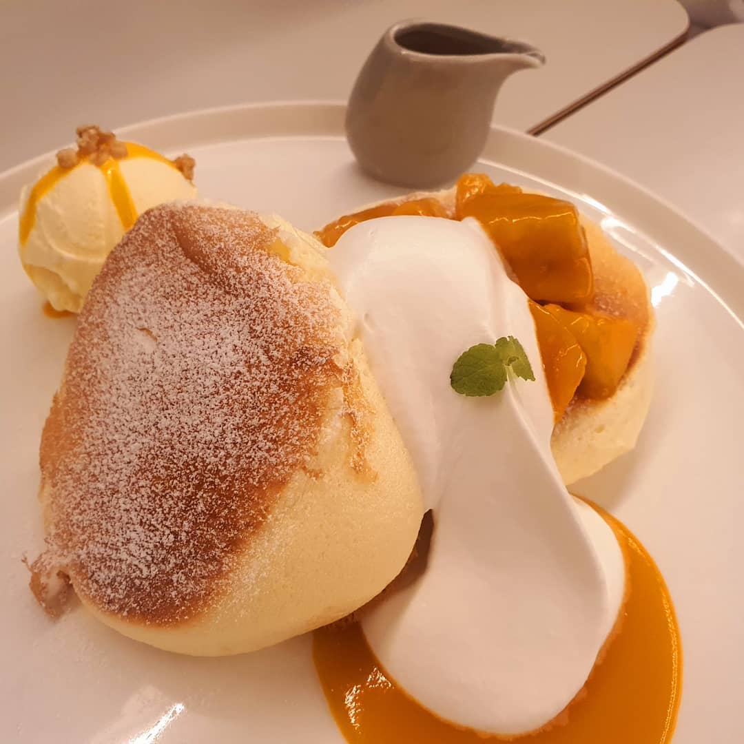 혜화 수플레 드뎌 먹어봄

#혜화맛집 #혜화카페 #혜화 #혜화역카페 #수플레팬케이크 #혜화수플레 #혜화수플레팬케이크 #수플레팬케이크맛집 #일상 #데일리그램 #음식스타그램 #디저트 #디저트카페
