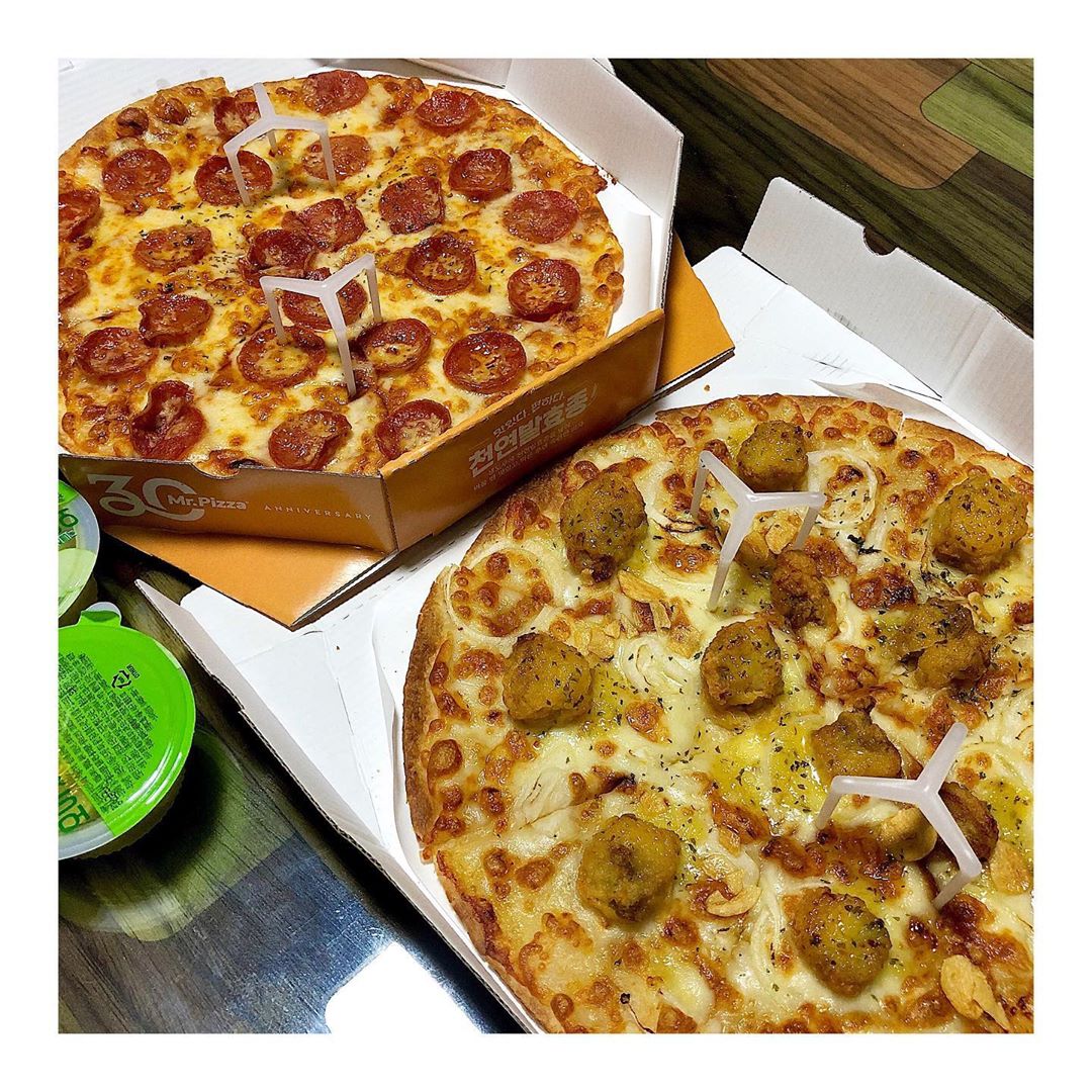 해리 on Instagram: “#미스터피자 #30주년 #신메뉴 #크러스트 미스터피자 30주년 신제품 씬크러스트 🍕 #마