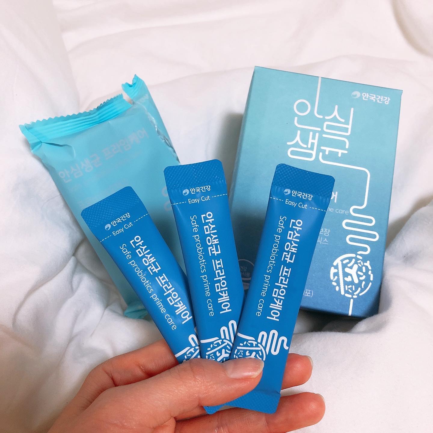 안국건강 안심생균 프라임케어 💙
프로바이오틱스 생균 30억개와 프락토올리고당이 함유되어 보다 효과적이고 착색, 향료, 감미료가 들어가 있지 않아 안심하고 믿고 섭취할 수 있다고 해요! 유산균으로 건강 바로 잡아요!! 😊
.
.

#제품제공 #파우더룸 #파우더룸이벤트 #프로바이오틱스 #유산균 #안국건강 #포스트바이오틱스 #맛있는유산균 #프라임케어