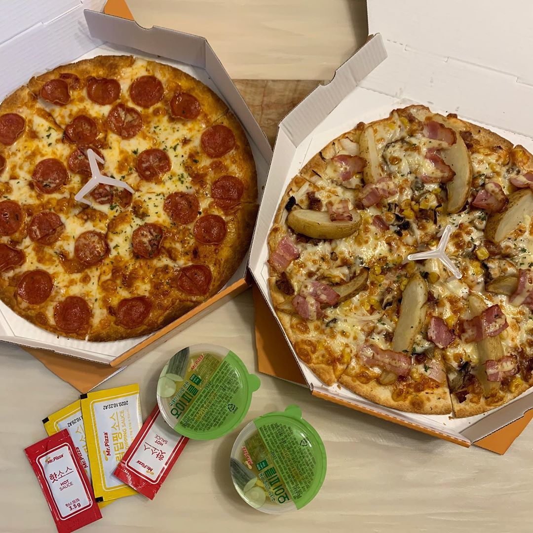 박재령(21) on Instagram: “#협찬 미스터피자에서 씬 크러스트 피자 5종이 출시가되었데용🍕 저는 ᄋ