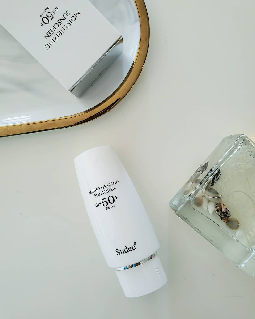  “#수다이 #협찬 수다이 선크림 ♥ ☆SPF 50 ☆용량 60ml ☆무향 ☆백탁현상 없음 수다이 처음들어보는 브랜드라 사용해보고 싶었던 제품 ! 기회가 되서 수다이 선크림을 사용해봤어요 ^^* 일단 백탁현상이 없고 모이스처라이징이라고…”