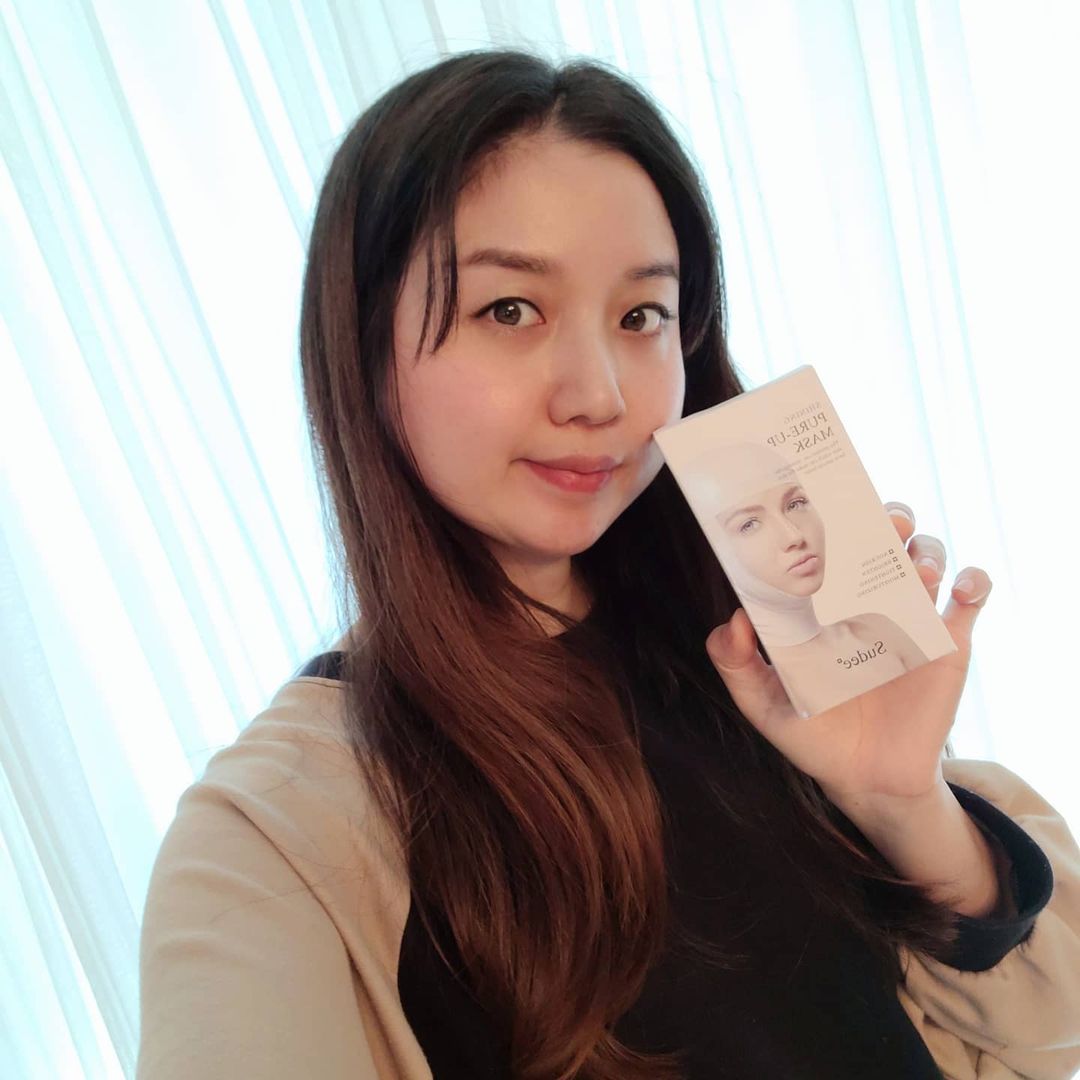  “#협찬 자기전에 발라주면 밤사이에 수분,영양 듬뿍주는 슬리핑 마스크 수면팩이에요~ IDEA성형외과에서 개발한 면세점 입점 브랜드에요~ 한포씩 낱개 포장되어있어서 위생적으로 쓸수 있어서 좋았어요~ 여행갈때도 간편하게 하나씩 챙겨가면…”