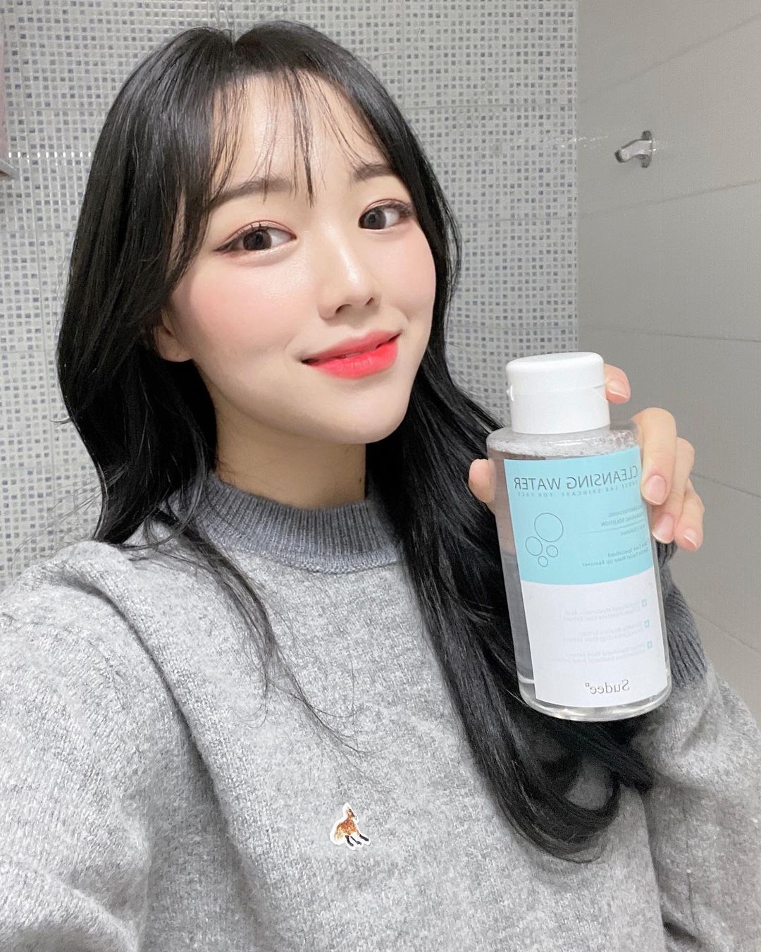  “#협찬 복숭아 향이 나는 수다이 클렌징 워터🛁🧴 세정력도 좋아서 화장 지울 때마다 기분이 조크든여ᵕᴗᵕ ൱〰️”