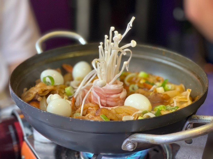 홍대 닭발 맛집 닭발상점 홍대점, 연남동에서 닭발에 소주 한 잔은 여기다.
