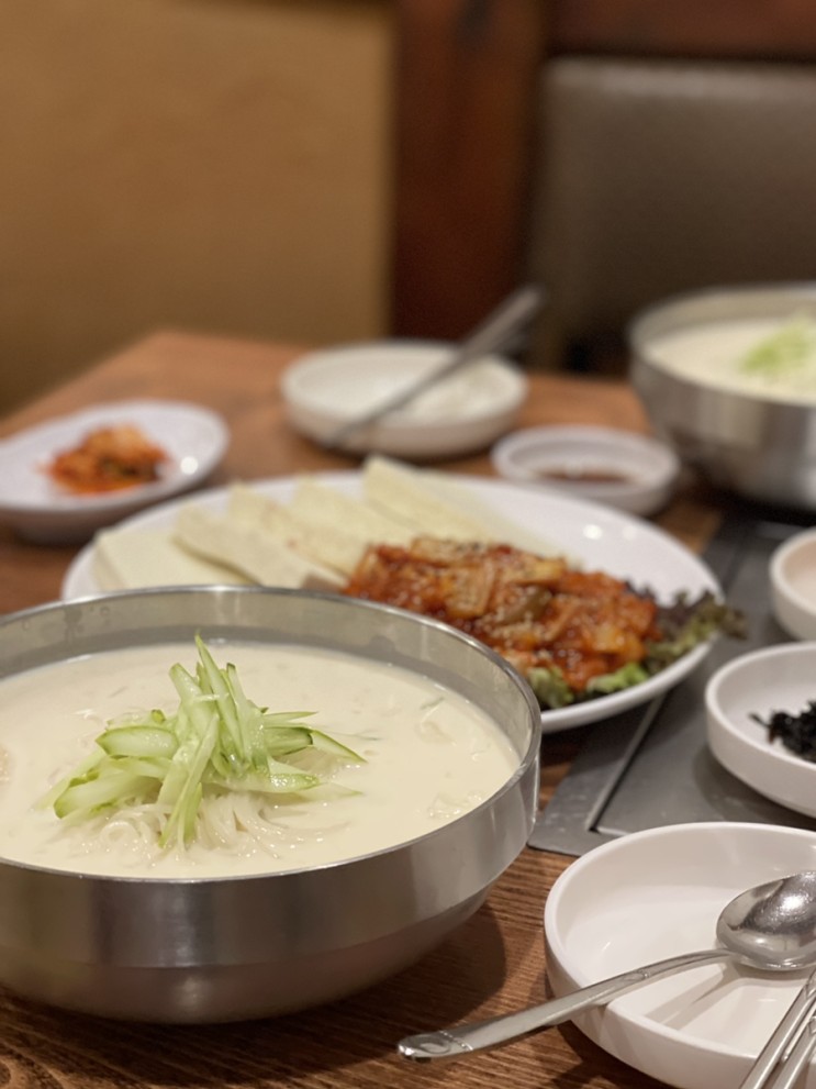 고대맛집 성북구맛집 두부촌 안암본점, 콩국수 한 사바리에 두부김치 개꿀딱!