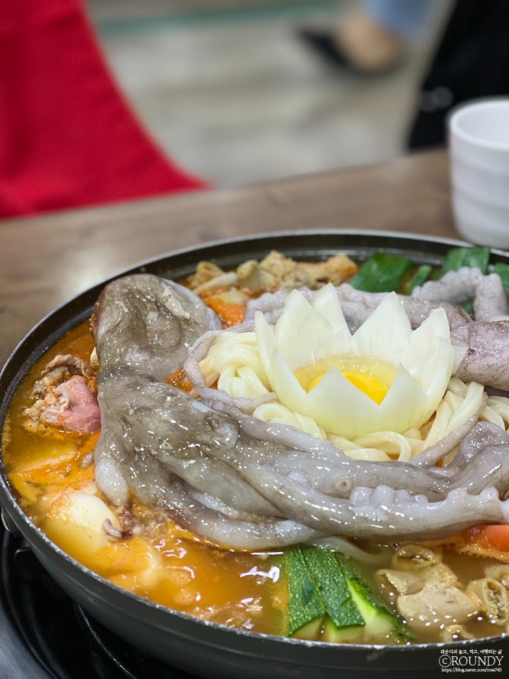 고속터미널역 맛집 일번지 육개장, 낙곱전골 둘이서 먹다 배터질뻔했다