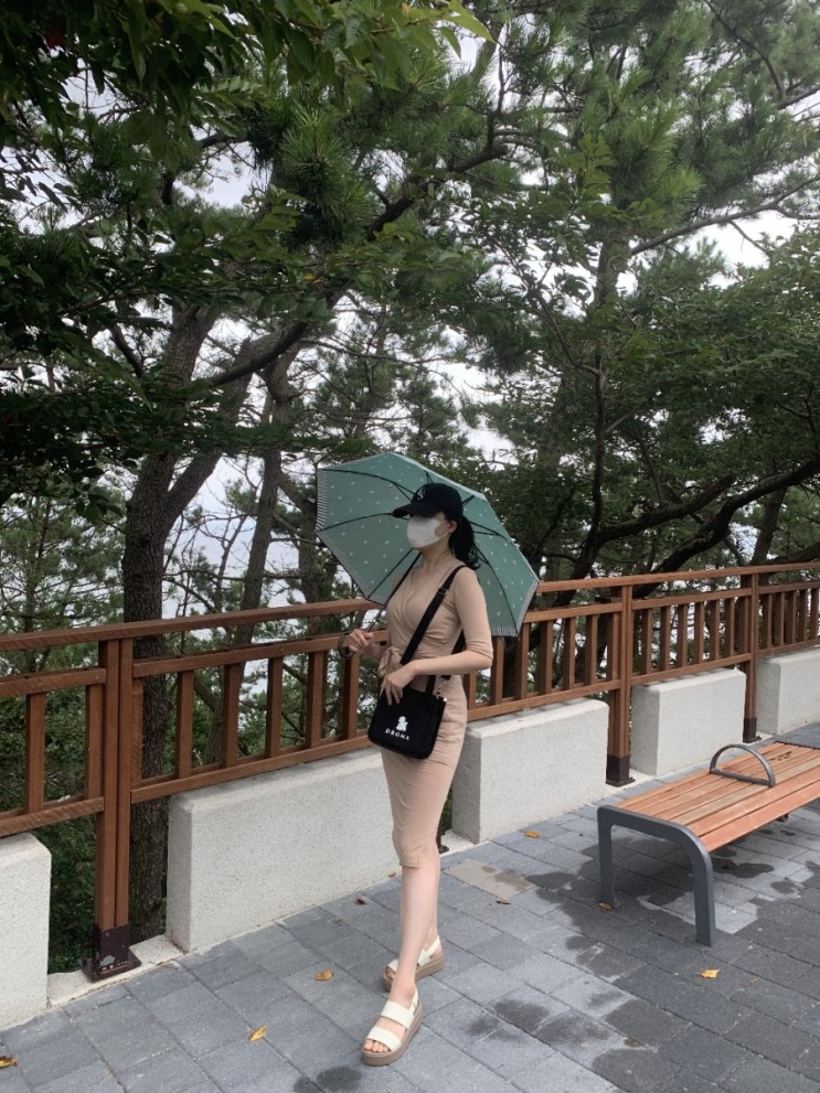 랩원피스 20대 브이넥 머메이드 슬림핏원피스!