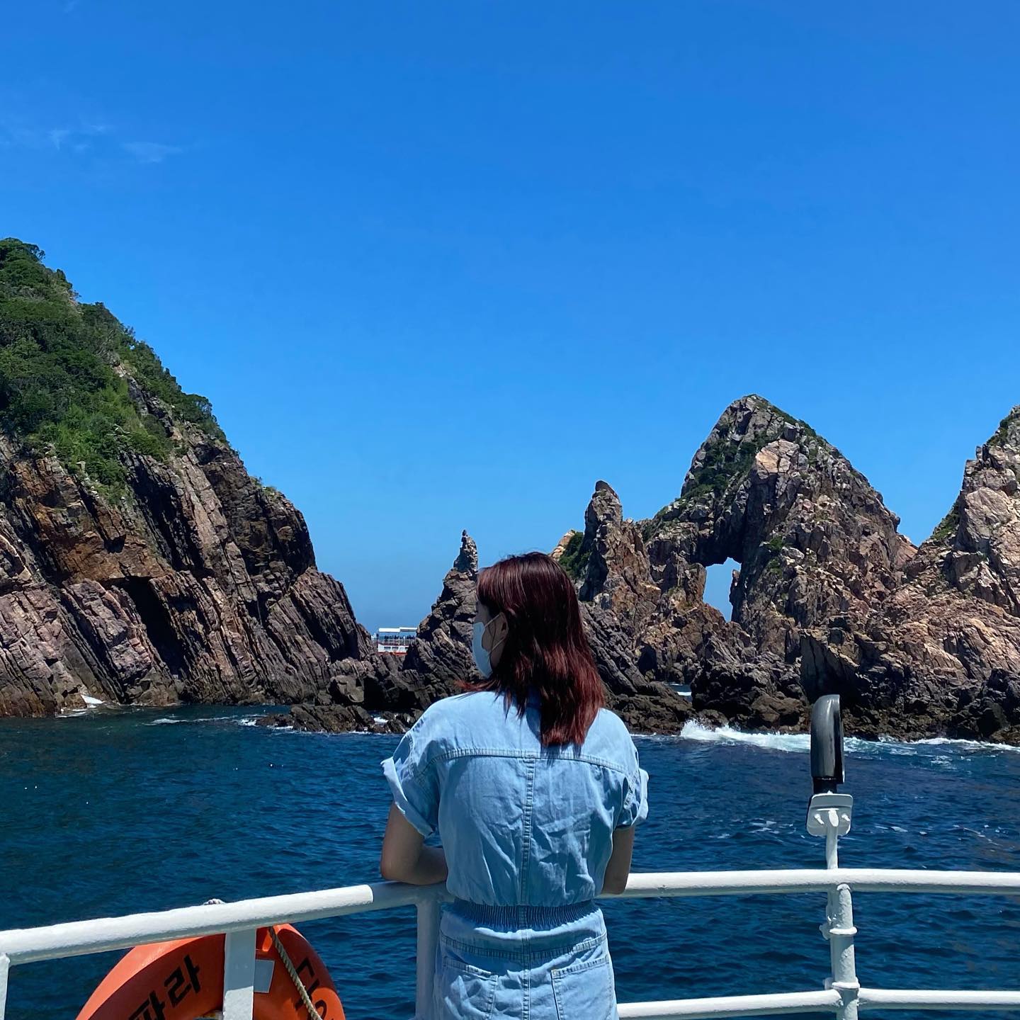 ⠀ 
배타고 홍도 한바퀴 🛳
⠀ 
🏷#suzy_trip홍도