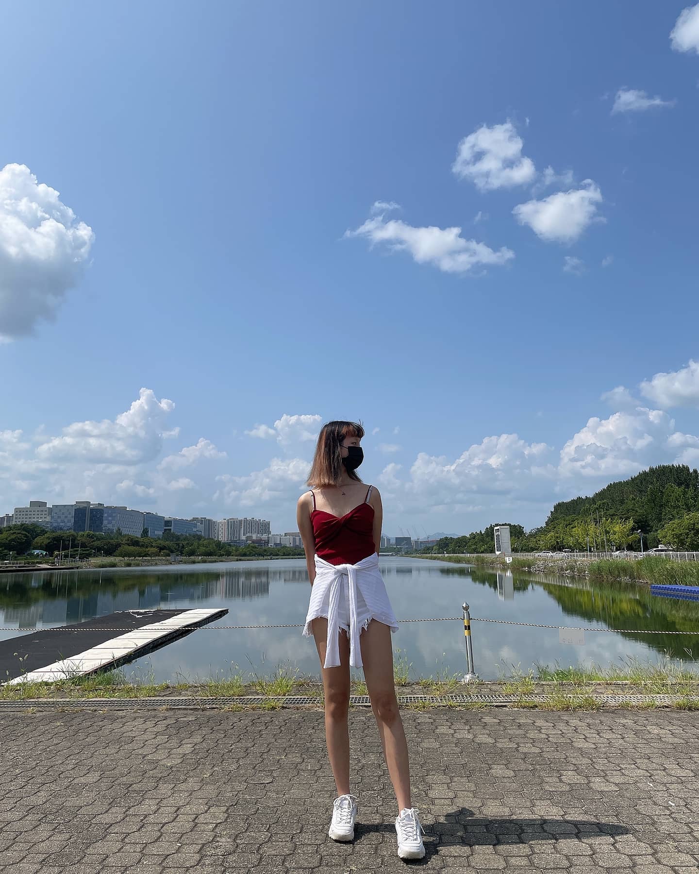 다시 맑은 하늘을 보고싶다