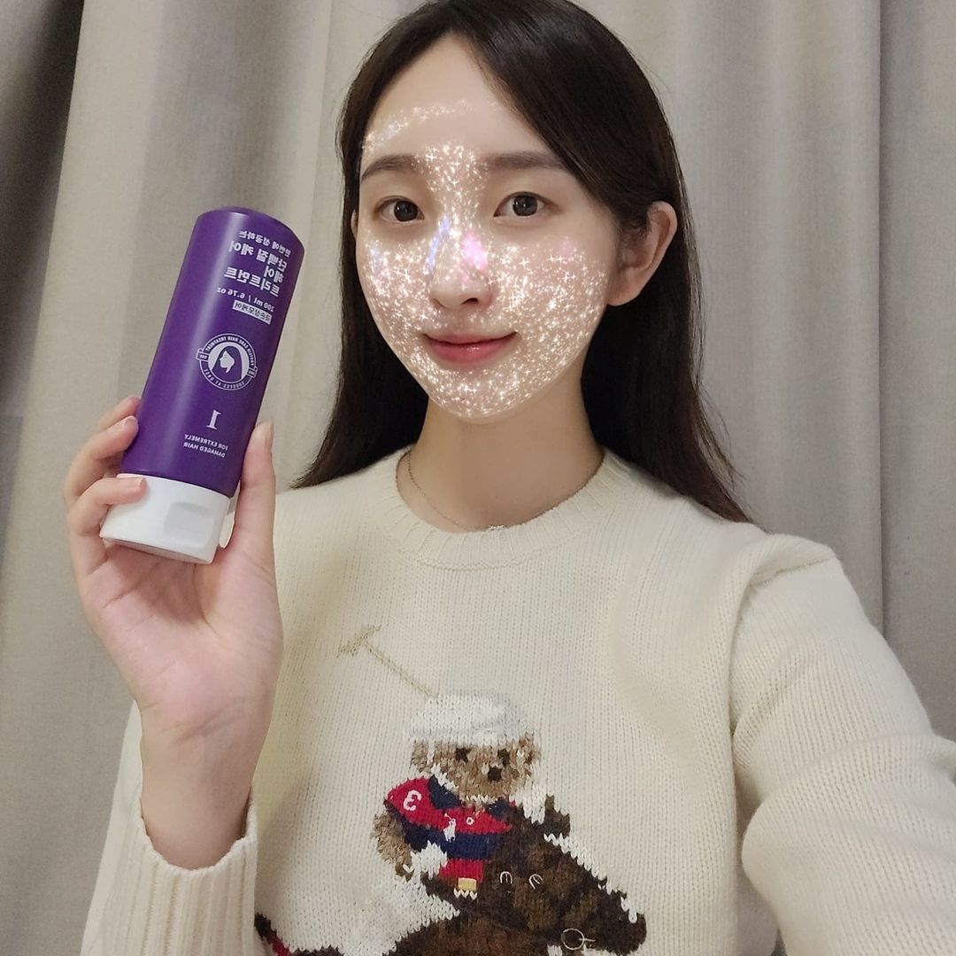 @lovely_gracekang’s Instagram profile post: “향기가 달달한 ~ 쓰고나니 푸석했던 탈색모발이 한층 더 부드러운 머릿결이 됬당🤍 . . . #단백질 #극손상모케어 #트리트먼트 #한번에성공하는 #모발단