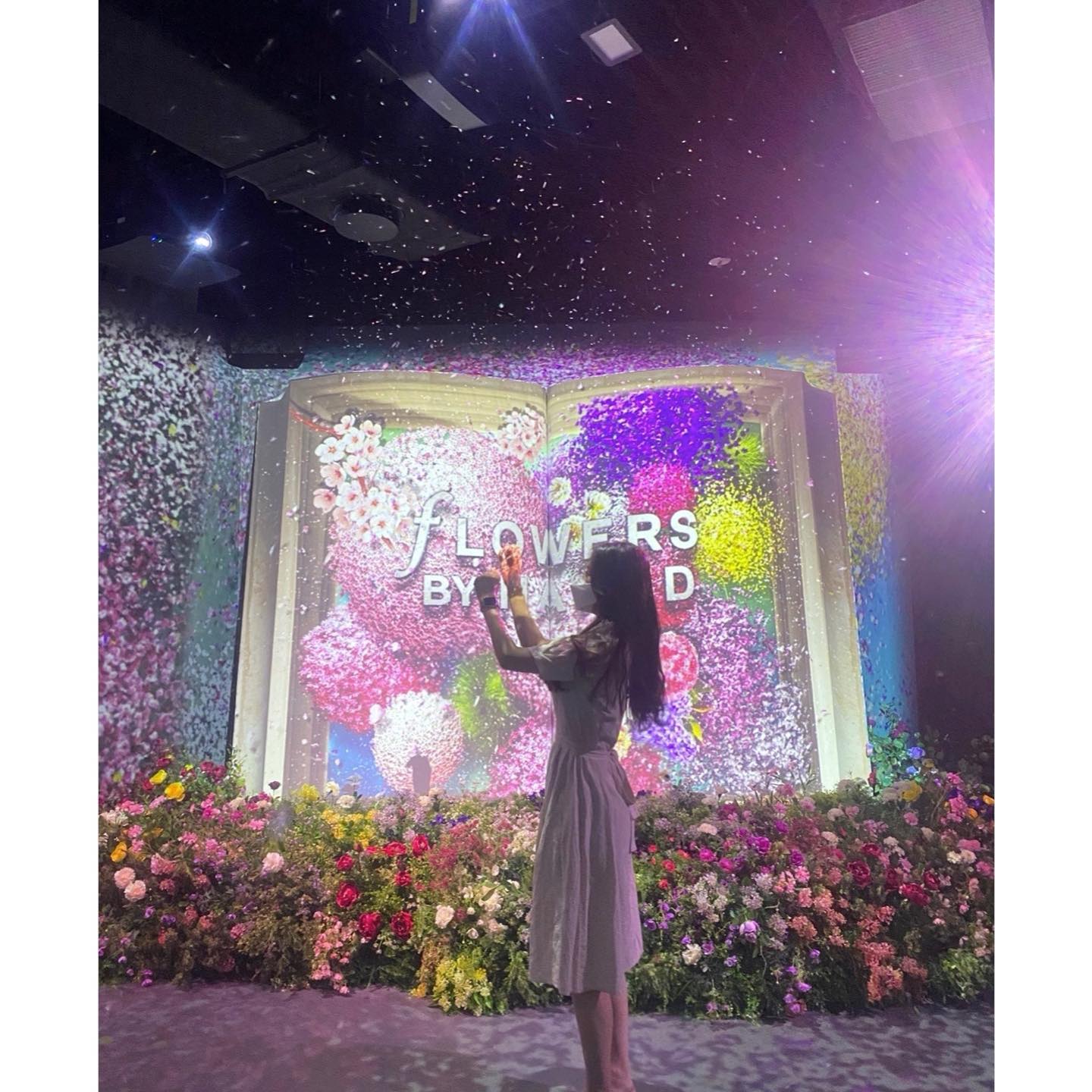 체력-500으로간 
플라워바이네이키드 🌸

#홍대 #전시회 #서울전시회 #홍대전시회 #미디어아트 #플라워바이네이키드