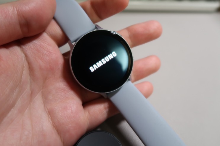 갤럭시워치 액티브2 44mm 얼마나 클까? (feat 애플워치)