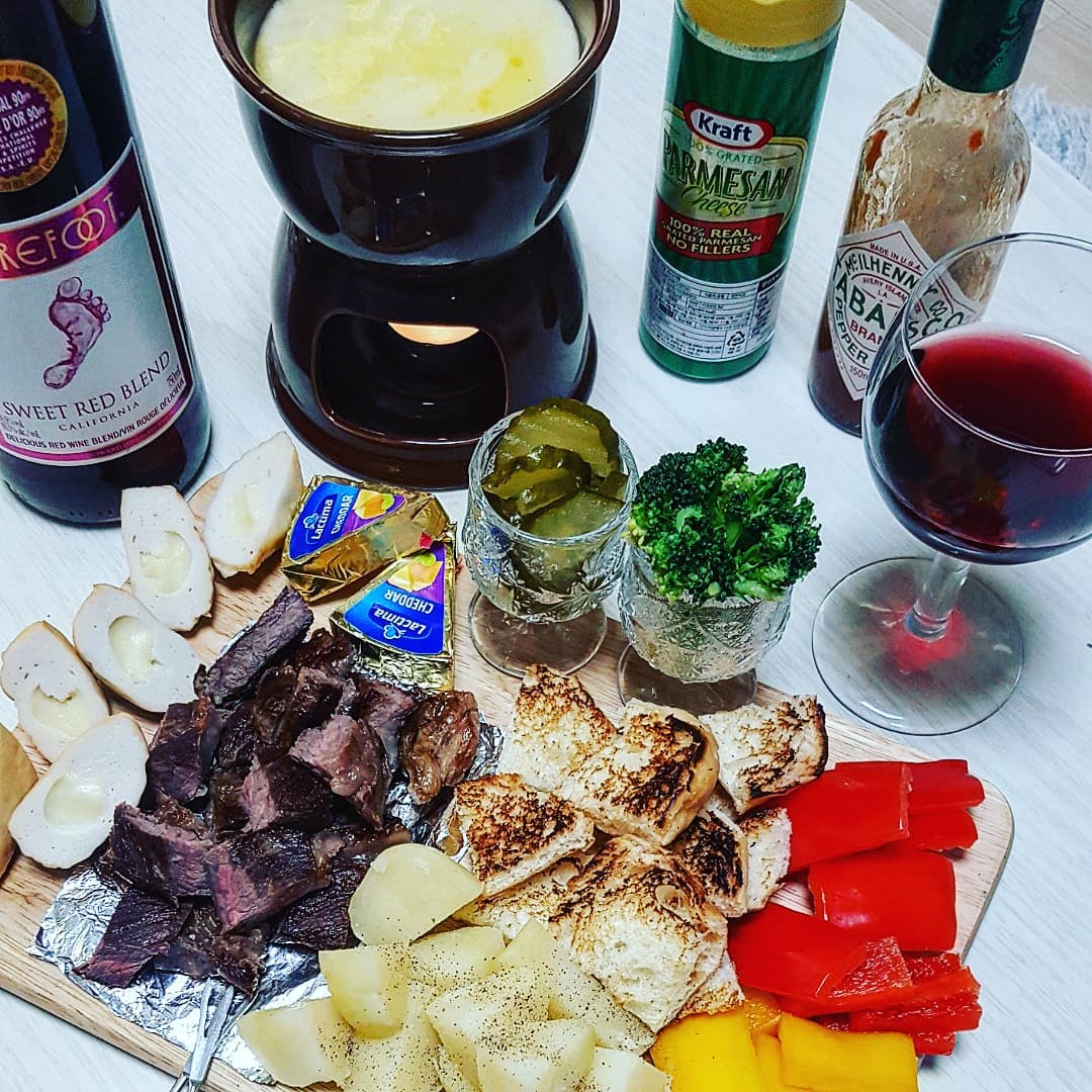 #
#홈술
#퐁듀
#치즈#🧀
#와인한잔#🍷
#스파게티#🍝
#일상
#먹스타그램🍴