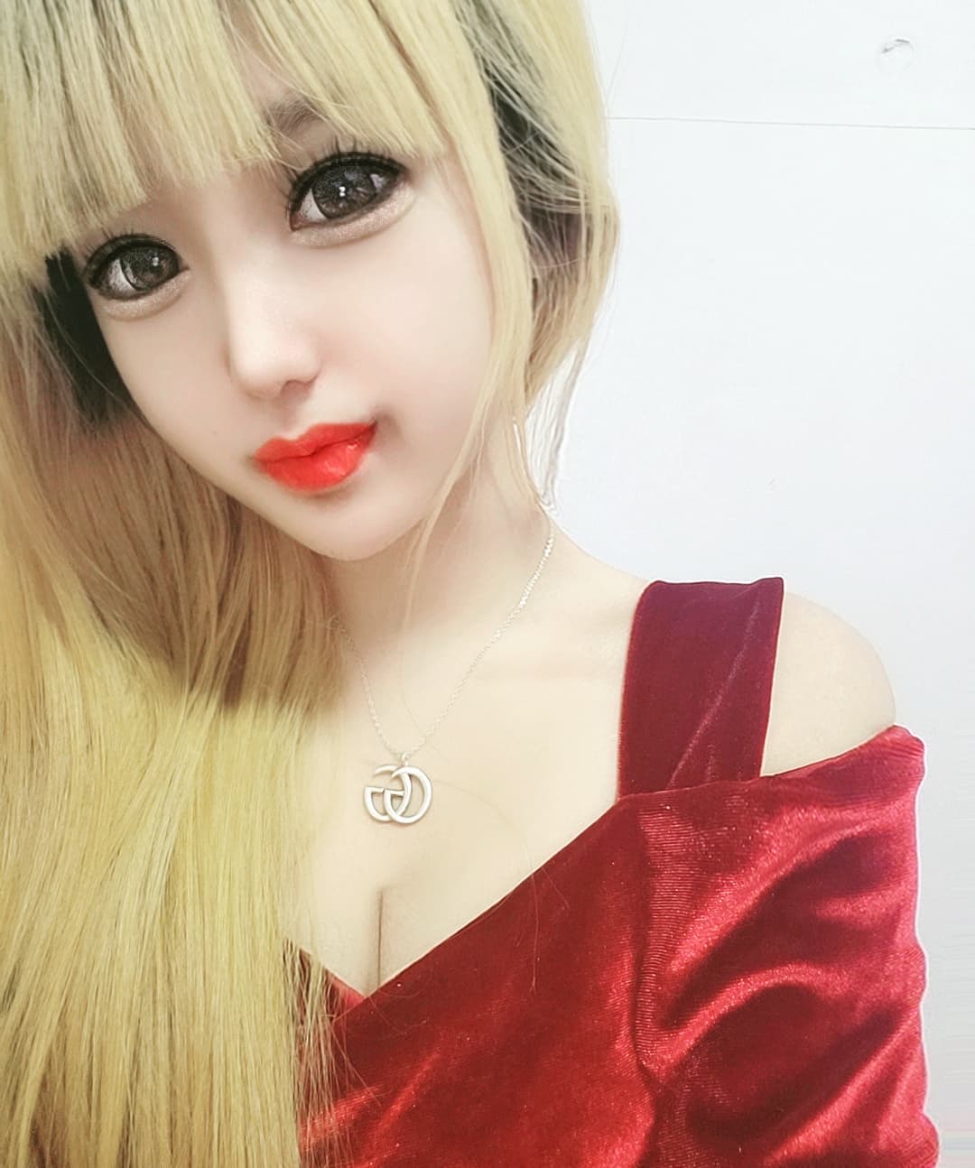 #연말파티룩 #새해맞이 #레드 #셀카 #마지막한해 #셀카그램 #맞팔선팔환영 #맞팔 #맞팔해요 #파티룩 #셀카그램 #오프숄더
#새해맞이 #새해 #2022 #선팔환영
잘가 2021년! 안녕 반가워 잘부탁해 2022~
살빼고 나니 이쁜 옷 입어서 좋당💕
대천 여행 가서 입을 연말파티룩!!