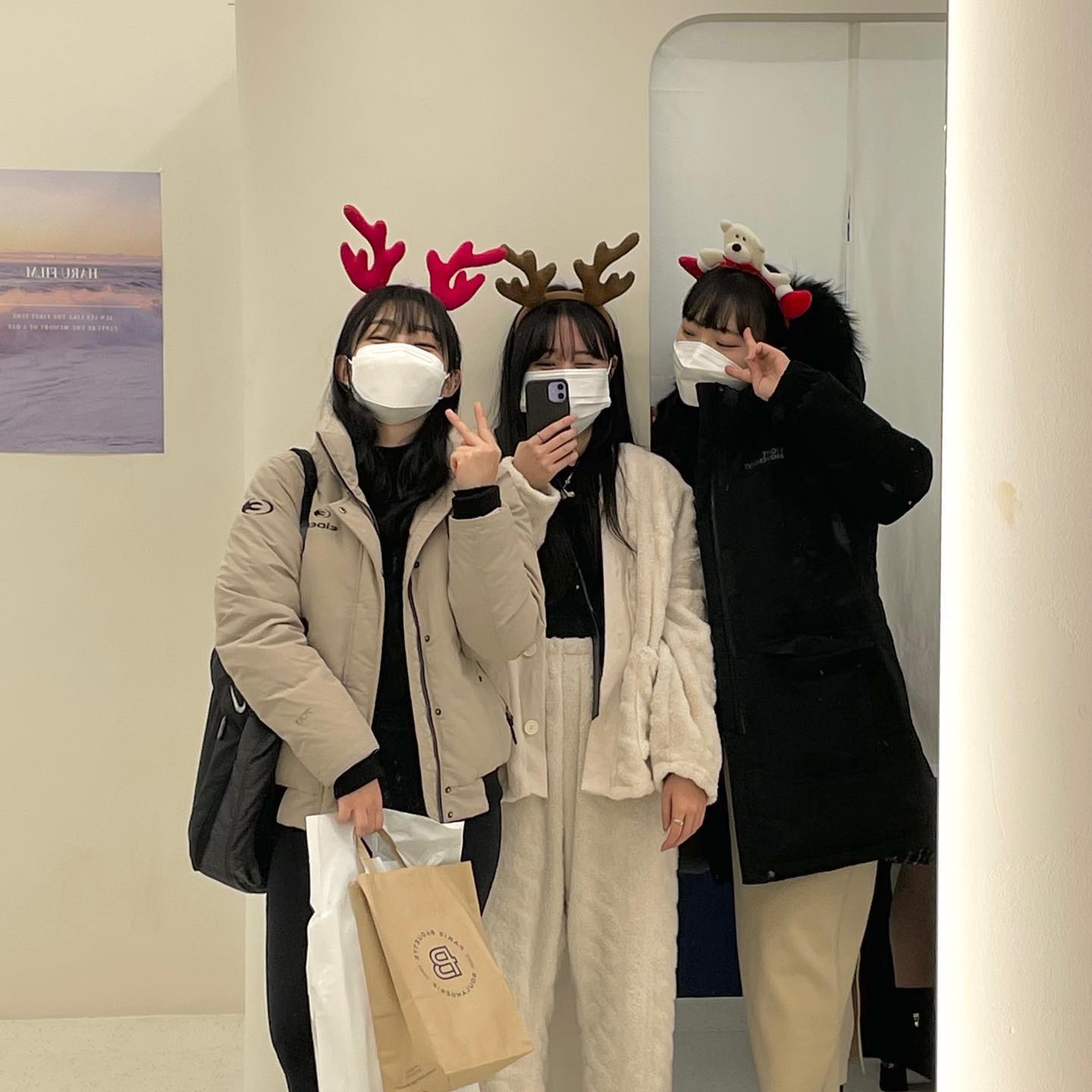 뒷북주의)) 12월 해피크리스마스 끝나자마자
우당탕당 후반라이프 시작 🍿🍿🍿