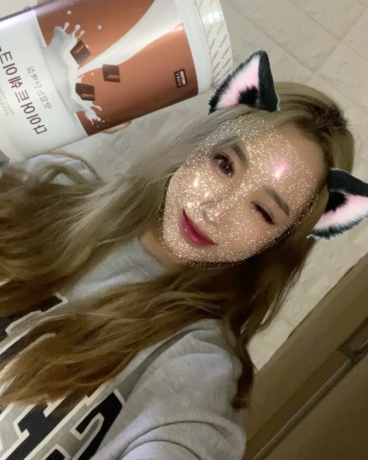 김지후 on Instagram: “식사대용 맛있는 단백질 다이어트 쉐이크 - 간편한 한끼 식사 - 맛있는 디이어트 - 12가지 맛으로 다양한 선택지 내일을 위한 내 몸에 건강한 한 끼 식사 균형잡힌 영양성