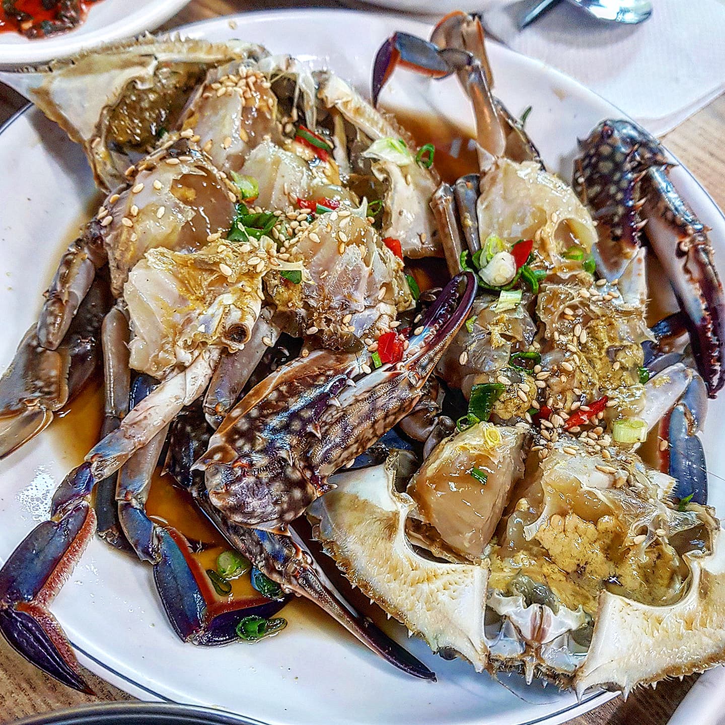반찬 하나하나 다 맛있었지만
게장이 메인이었따🤤🎆
게 딱지 싹싹 긁어 모아 밥이랑 
같이 먹으면 얼마나 맛있게요❤