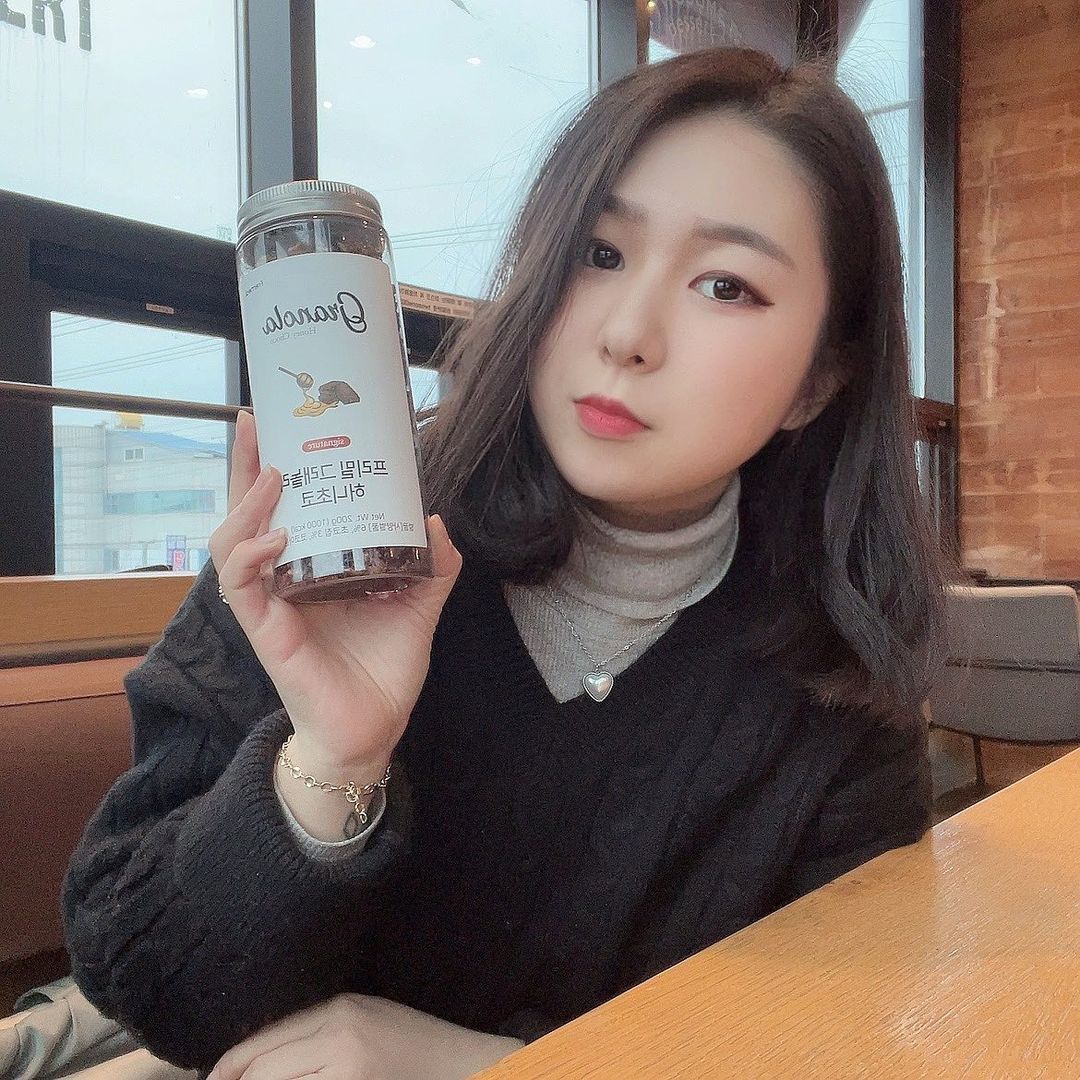 밍ʕ•ᴥ•ʔ on Instagram: “#협찬 ✔️프리밀 그래놀라 시그니처 허니초코🍯 . . 다이어트 하면서 아침에 간단히 챙겨먹을수있는 그래놀라 !! 추천✔️✔️ . . 설탕,밀가루,팜유 No ✔️신선