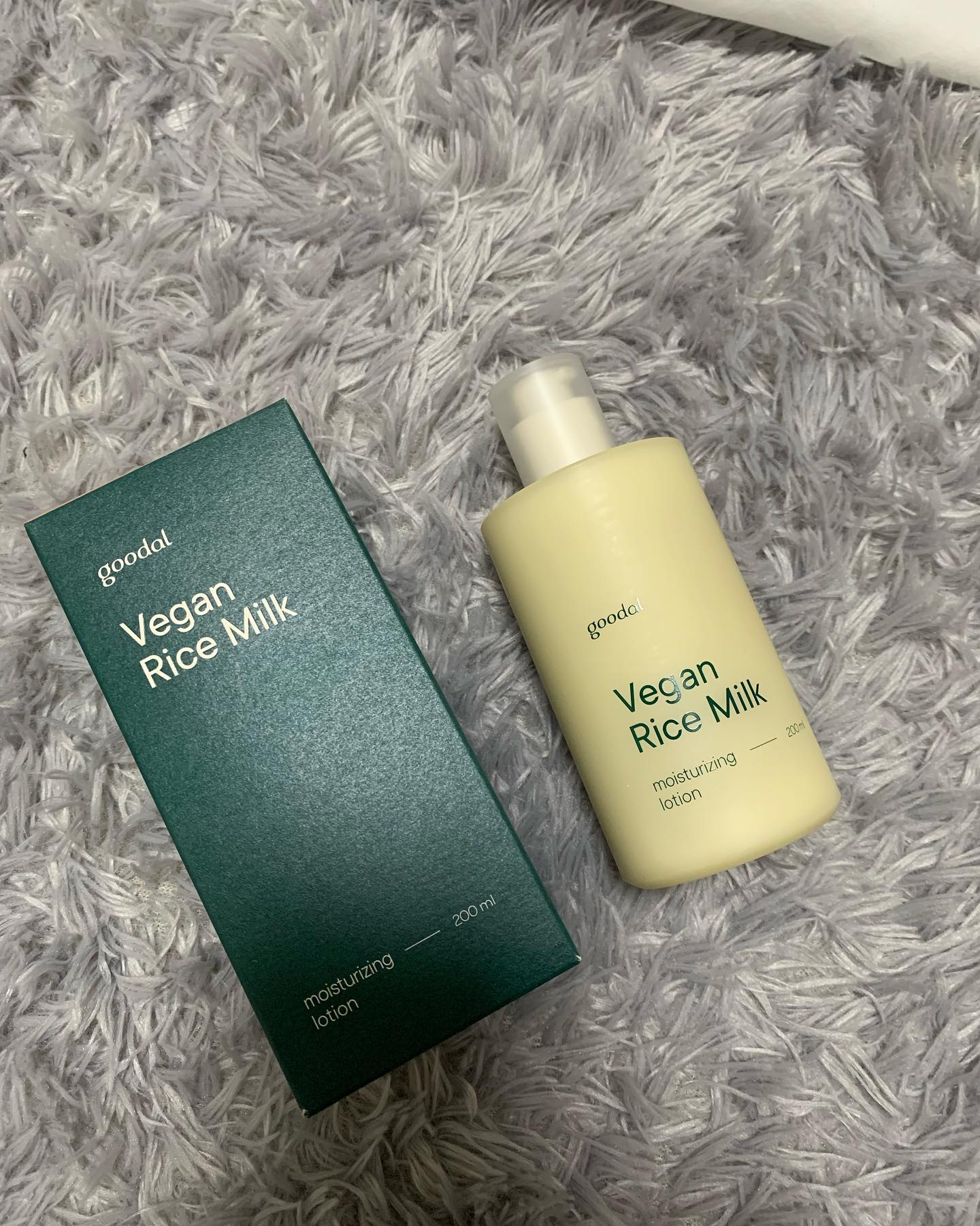 구달🍋🍊
비건 라이스 밀크 보습 로션 200ml
.
#제품제공 #파룸체험단 #클리오코스메틱 #클리오코스메틱파우더룸 #스테이퍼펙트쿠션 #비건라이스밀크보습 #잉크더벨벳 #타입오브소울워터핸드크림 #무드매트틴트 #무드드롭틴트 #무드매트스틱 #글리터링아이스틱 #클리오 #페리페라 #구달 #타입오브 #트윙클팝