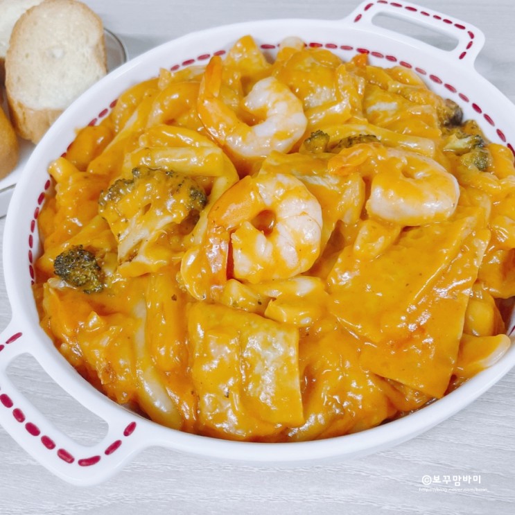 로제떡볶이 밀키트 서울역 인기 와인바 빈공간 대표메뉴