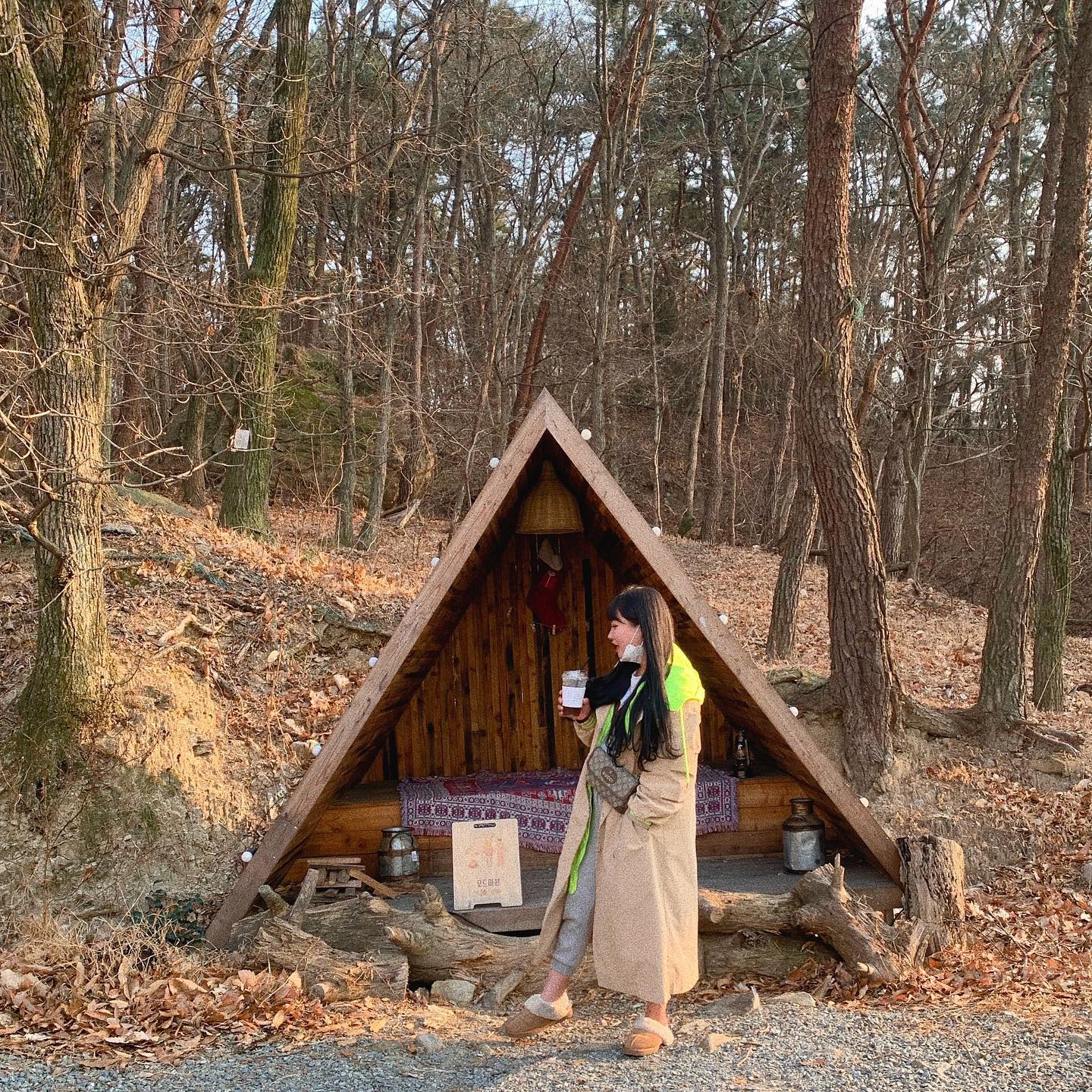 •
⠀ ⠀⠀⠀⠀⠀ ⠀⠀⠀ ⠀ ⠀⠀
뭐,, 우리 집 뒷산 같기도 하고
그릏네,,ㅎㅎㅎ🤦🏻‍♀️ 푸릇푸릇 할 때 다시 와야지🌳
#부산카페 #오드이븐