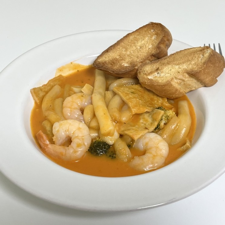 새우 로제 떡볶이 밀키트 만들기 홈파티 음식으로 좋았던 '빈공간'
