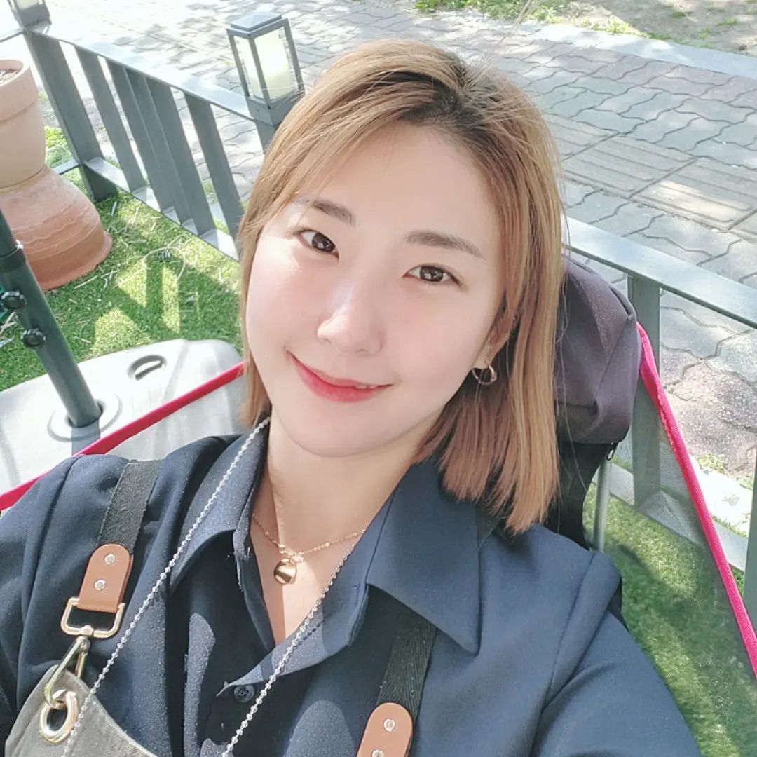 🅈🄾🅄🄽 🅈🄴🄹🄸 on Instagram: “매직했지요😊😊 넘만죡 @miyoung__world . . . . . . . . . . #매직 #단발머리스타일 #단발 #미용실 #대전 #대전미용실 #대전미용실추천 #유성미용실 #일상 #데